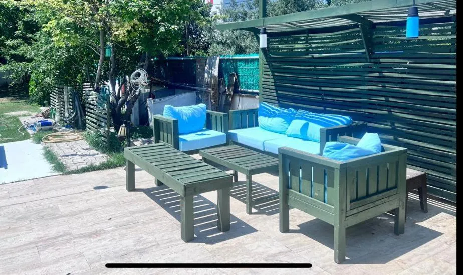 Property building in Dardanos Pension