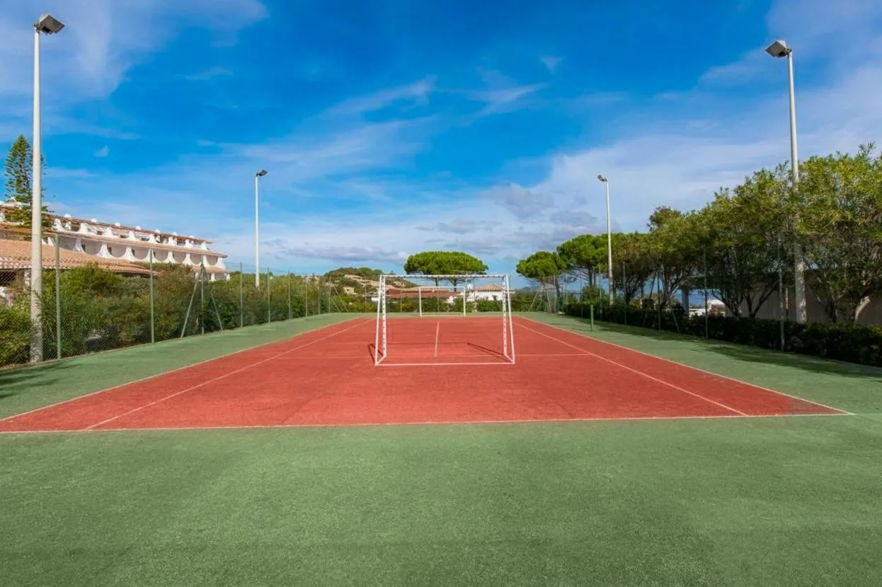 Tennis court in HOTIDAY Room Collection - Baja Sardinia