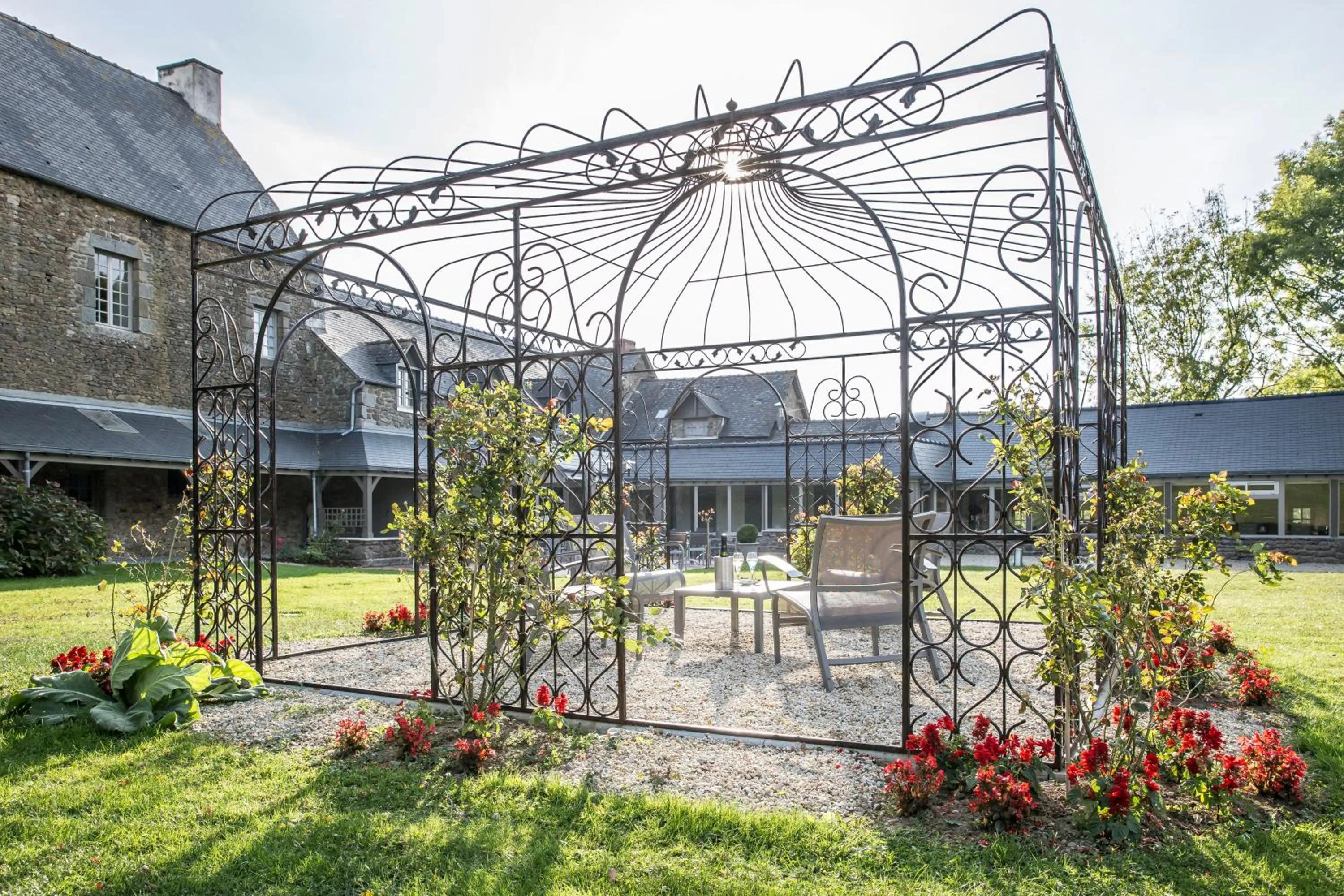 Garden in Hotel de L'Abbaye Le Tronchet - Handwritten Collection