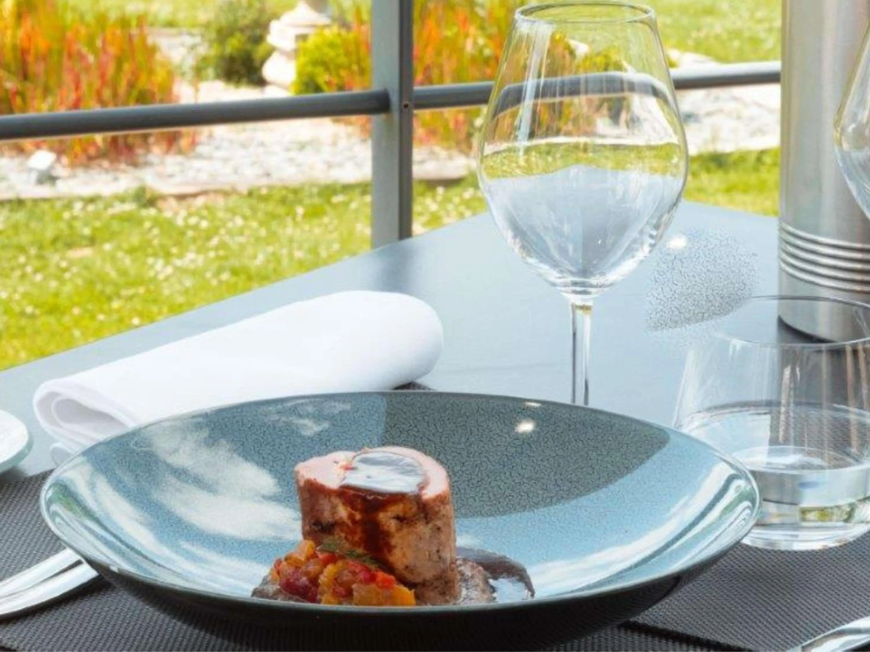 Restaurant/places to eat in Hotel de L'Abbaye Le Tronchet - Handwritten Collection