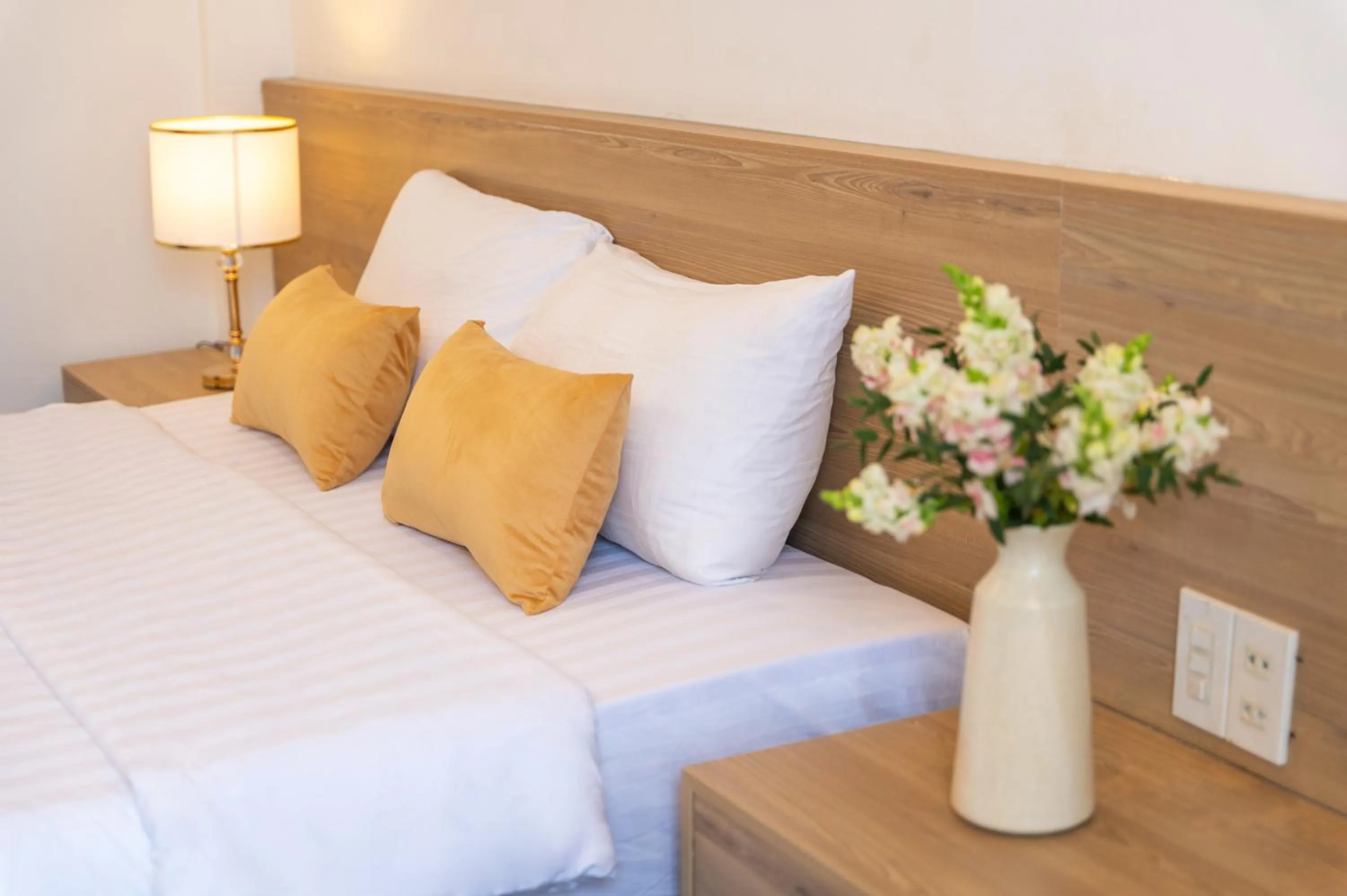 Bed in Shine Hue Hotel 2