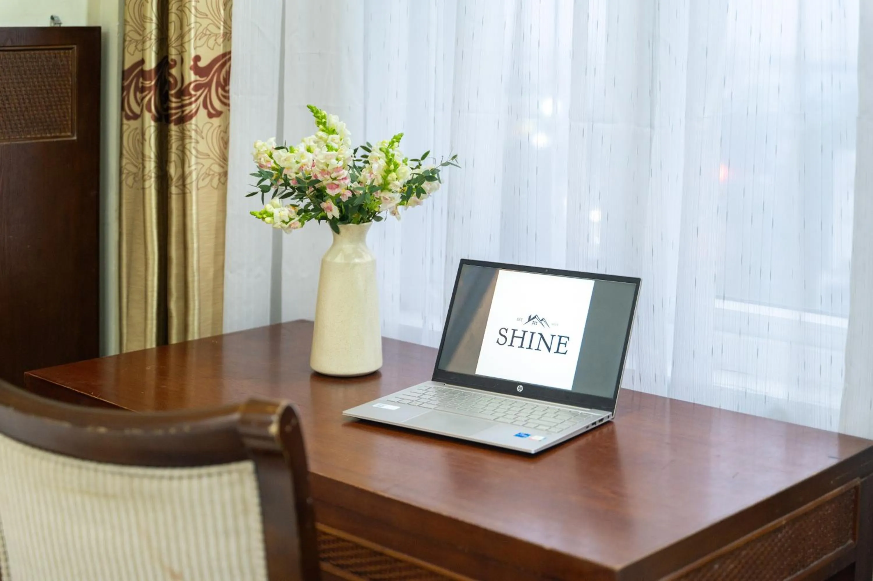 TV and multimedia in Shine Hue Hotel 2