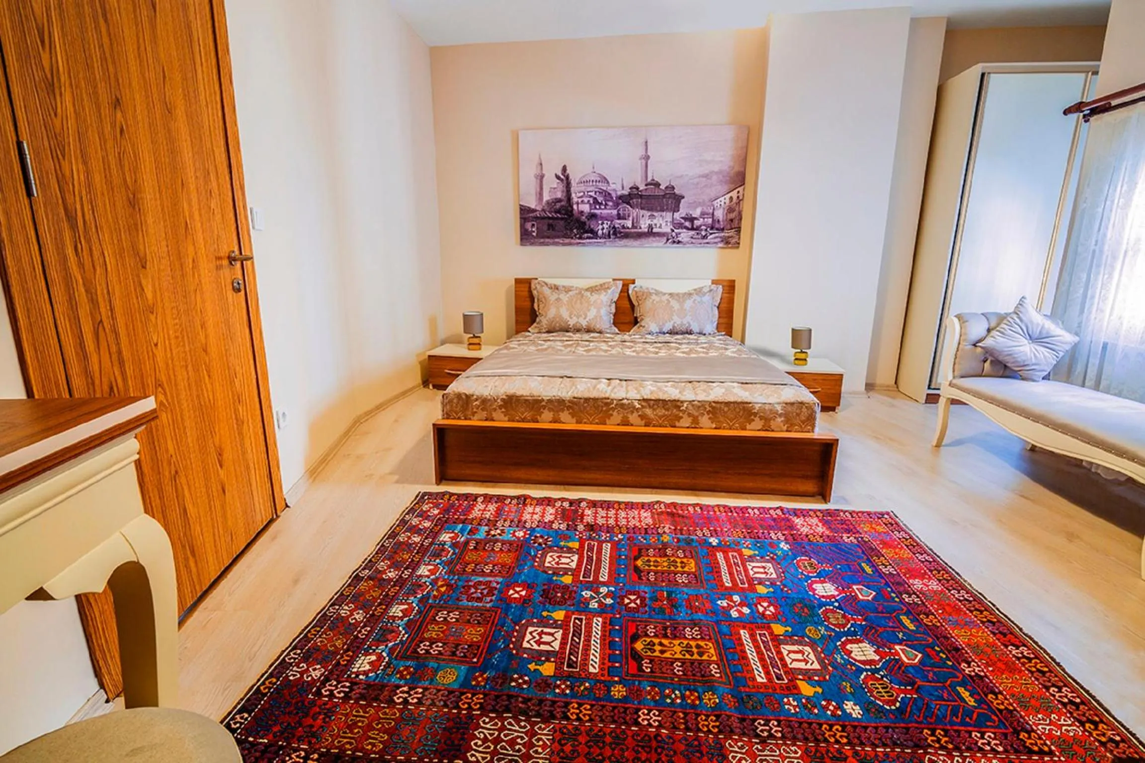 Shower, Bed in Million Old City Apartment