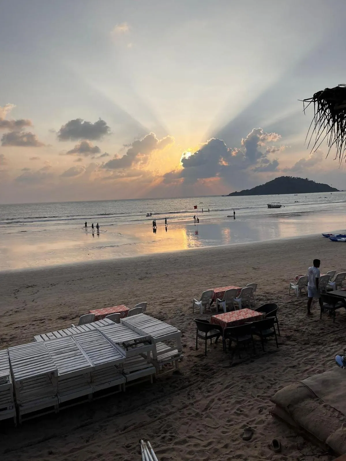 Beach in Garden Aroma Palolem, Beachside Hostel & Cafe Bar