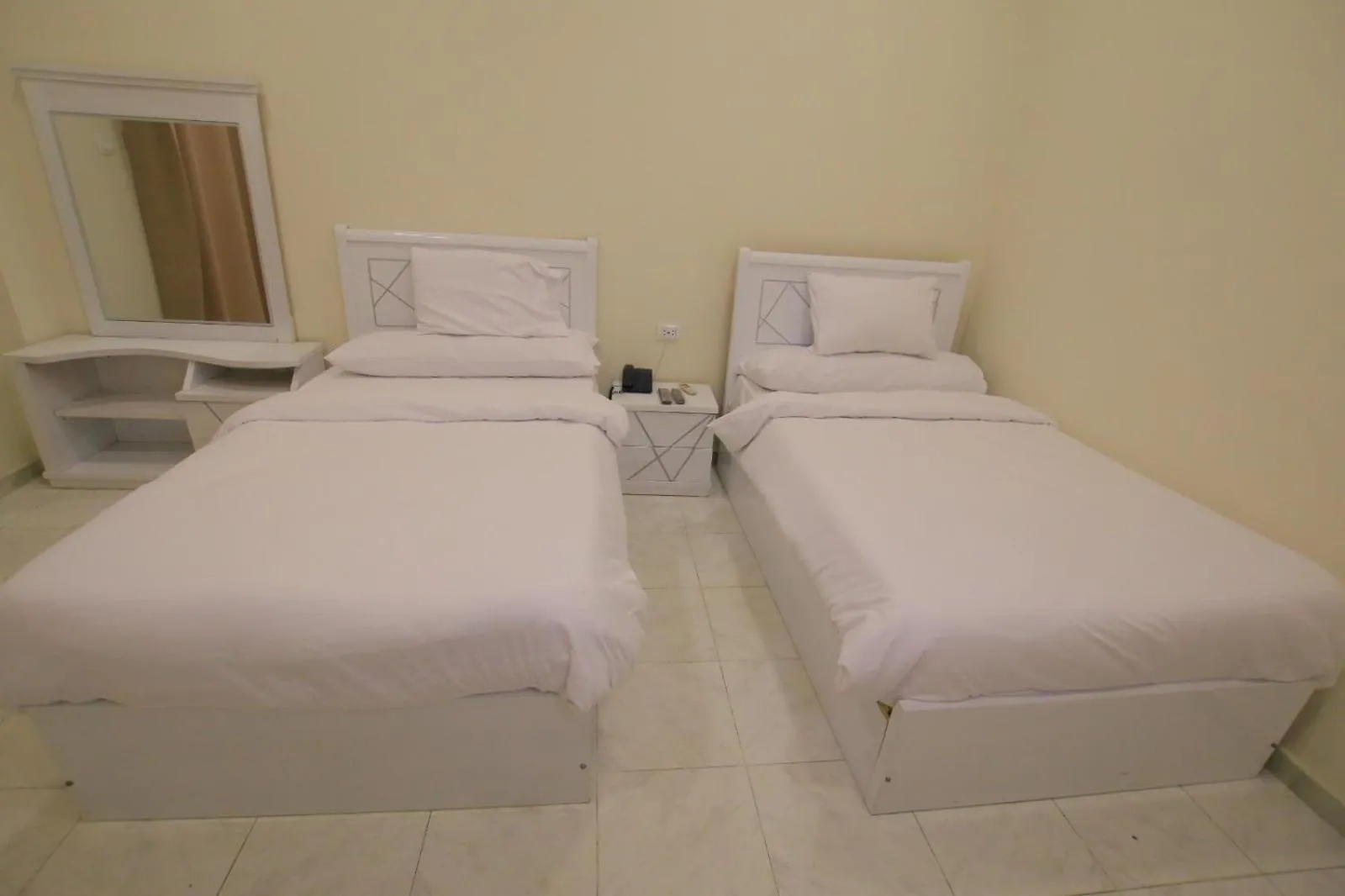 Bed in Cairo Crown Hotel