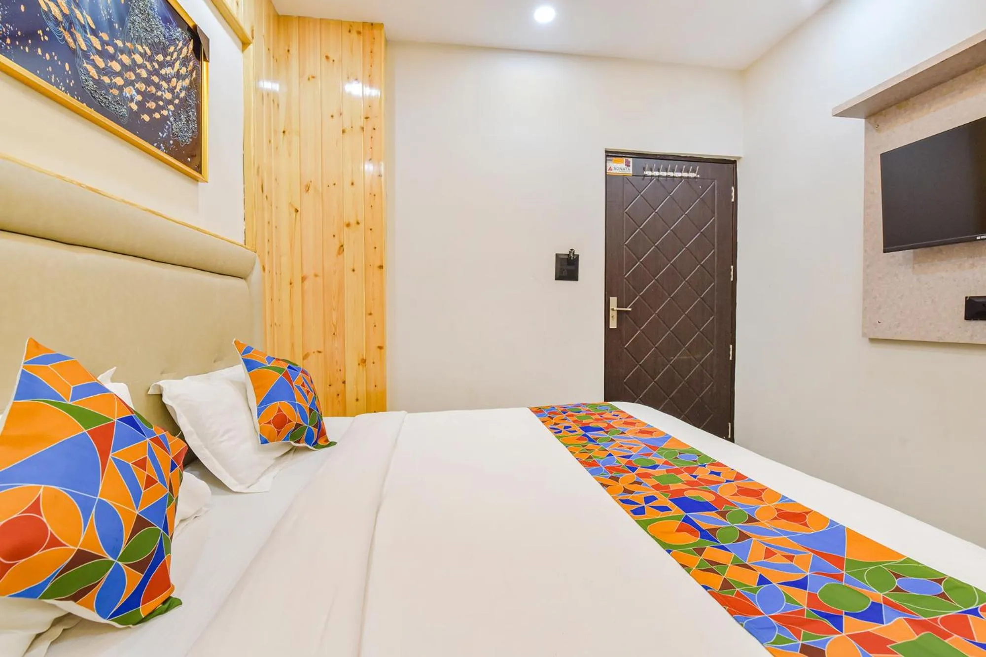 Bed in FabHotel Heaven Palace