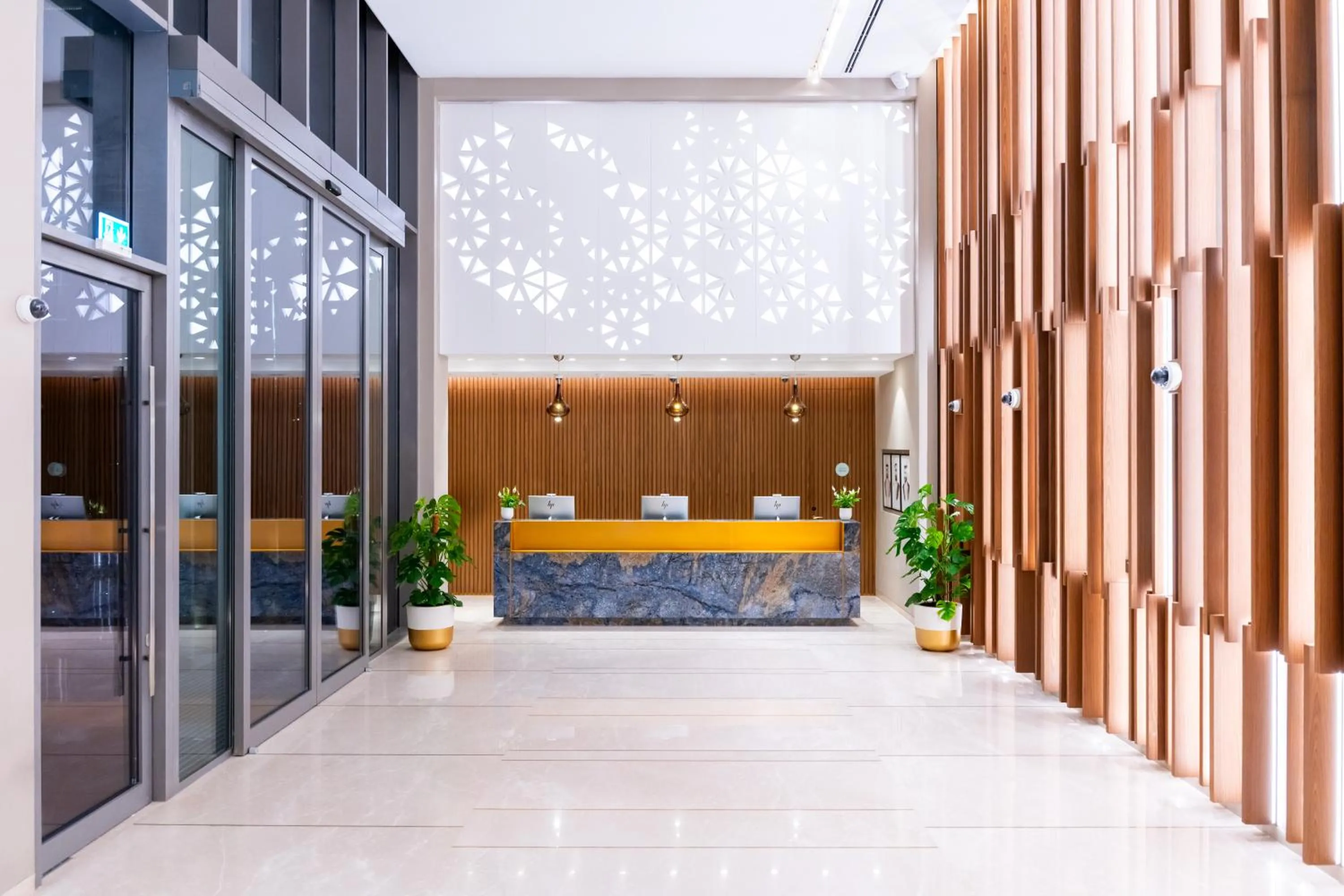 Lobby or reception in Tumbi Hotel Dubai The Palm,Tapestry Collection Hilton