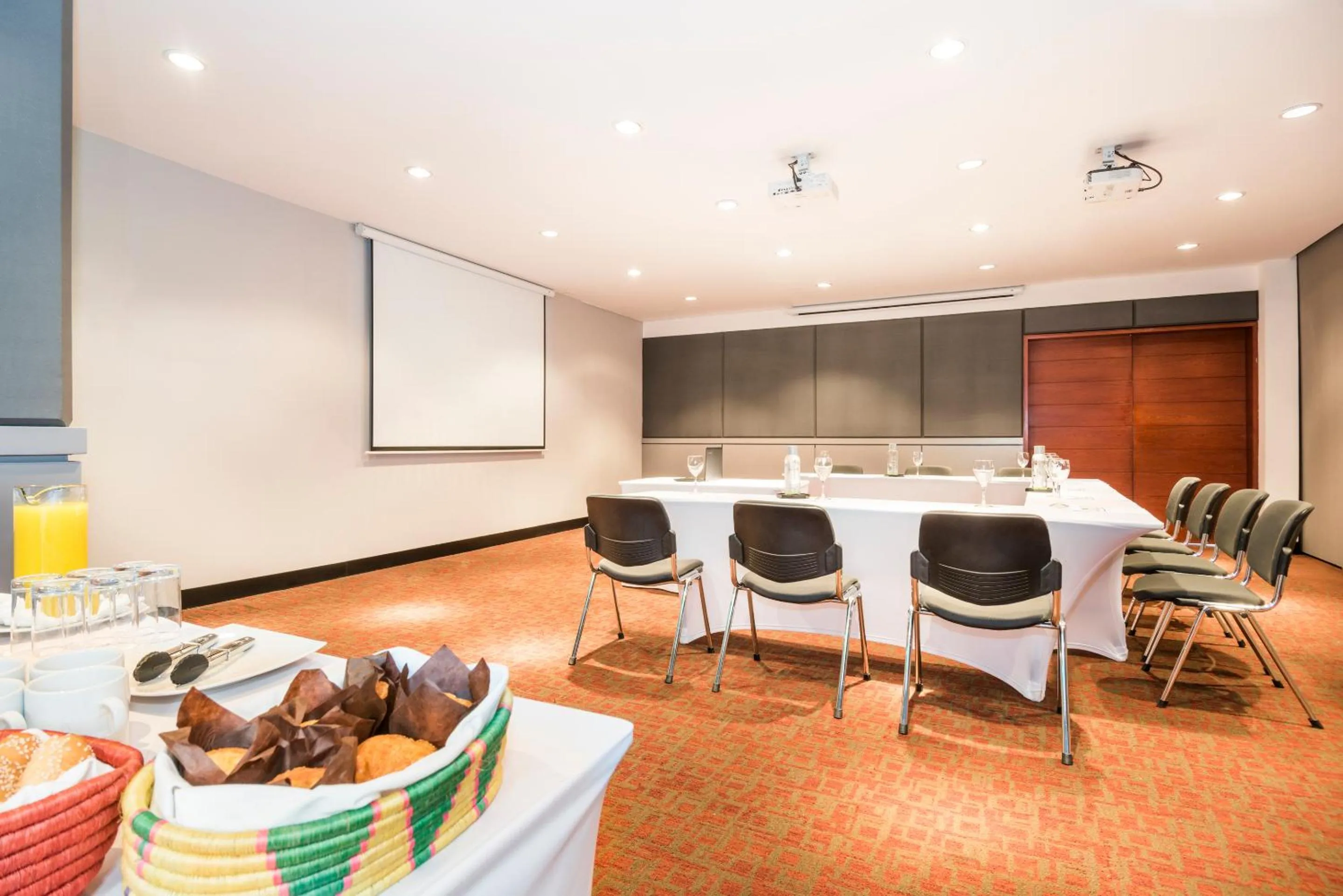 Meeting/conference room in Doubletree By Hilton Bogota Calle 100,Co