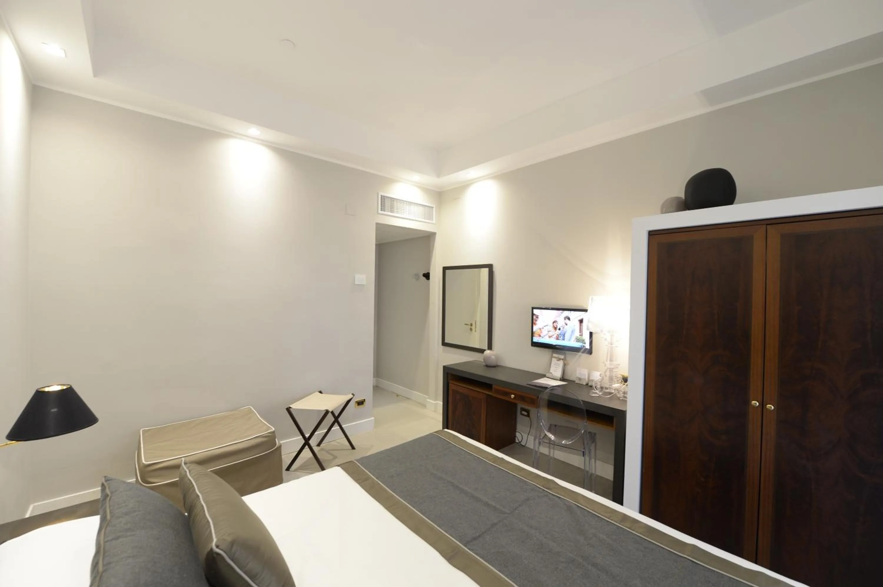 Photo of the whole room, Bed in Hotel Cerere