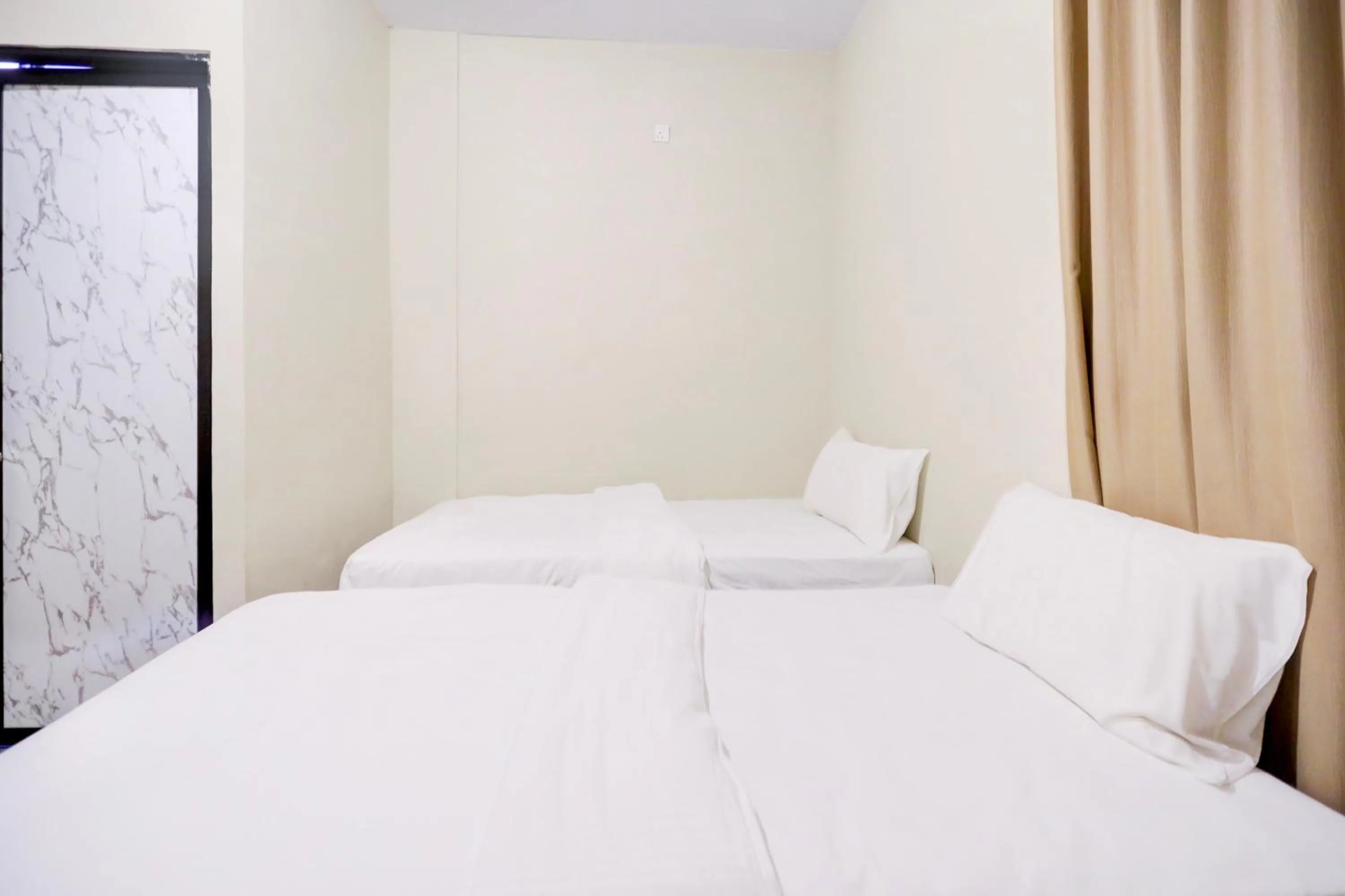 Bedroom, Bed in Collection O Nagoya Near Nagoya Hill Mall Formerly Sedago Inn