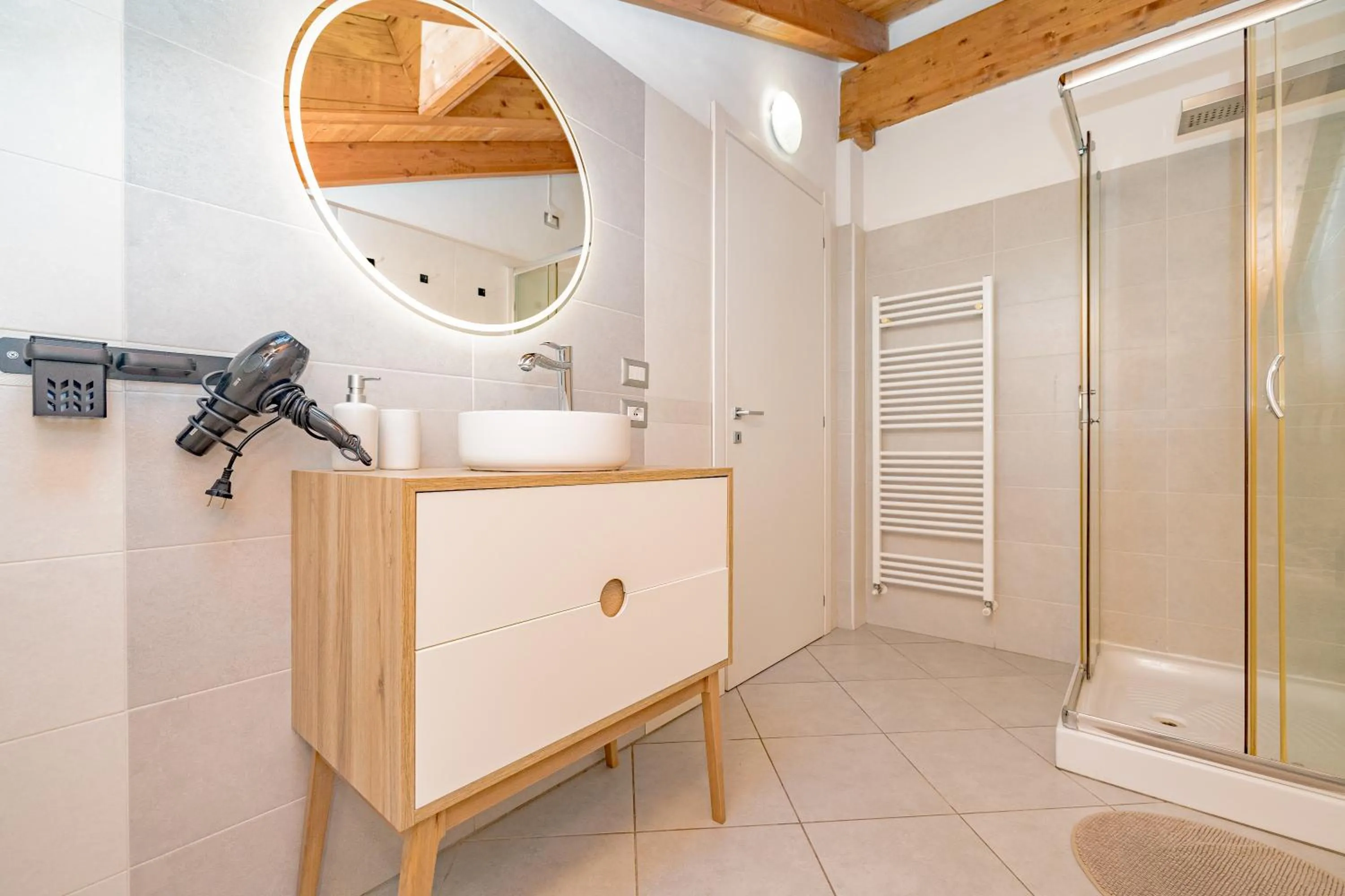 Bathroom in B&B Villa Milano by Rhospitality it