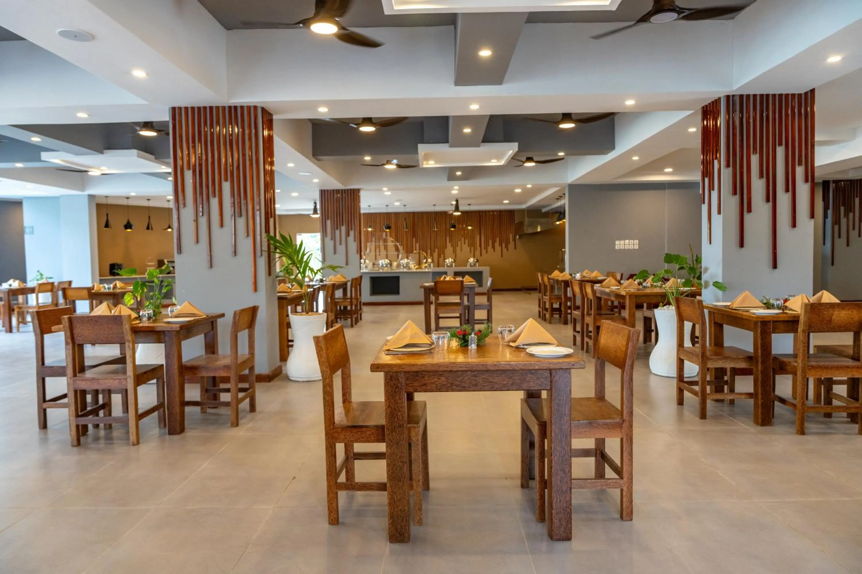 Restaurant/places to eat in Blue Ocean Resort & Residences