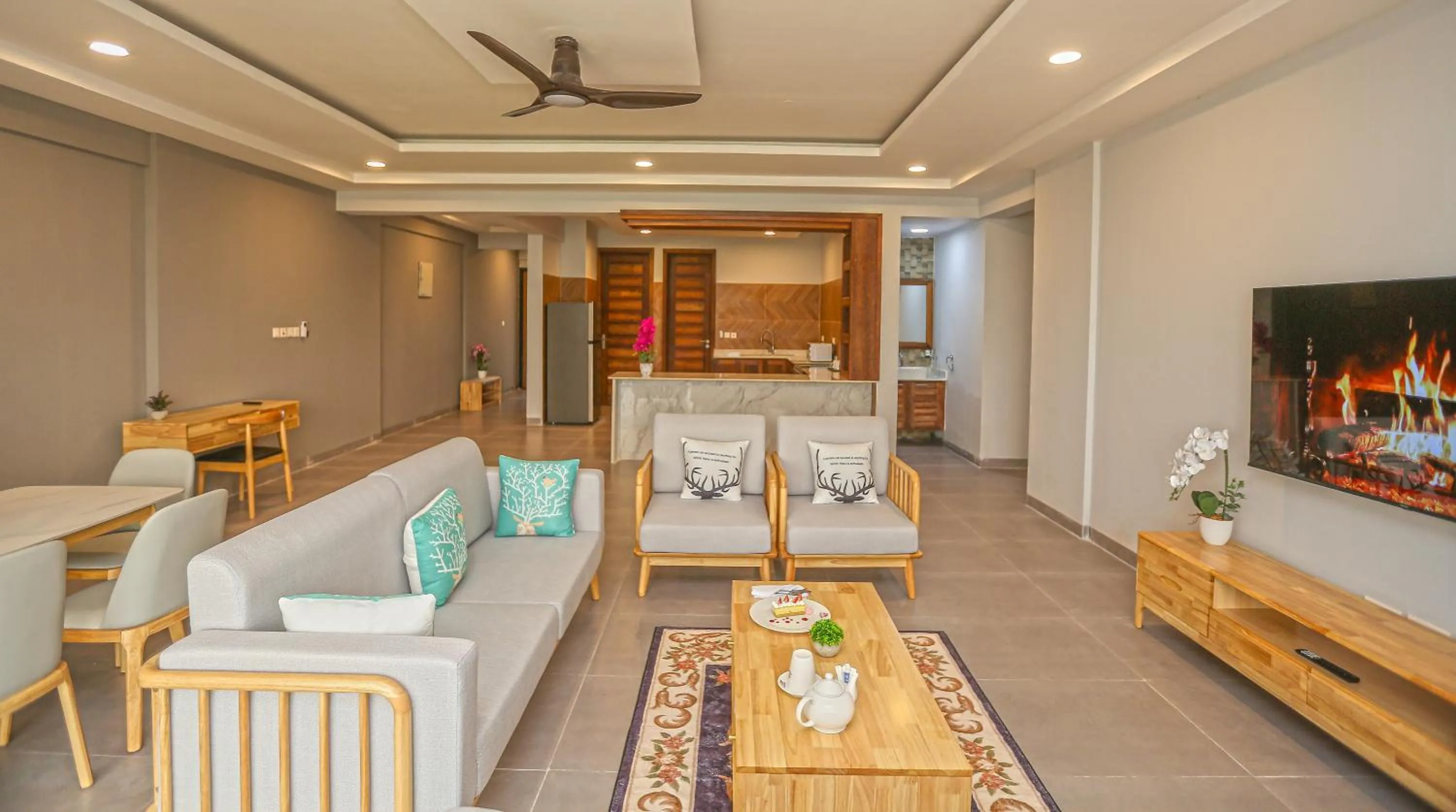 Communal lounge/ TV room in Blue Ocean Resort & Residences