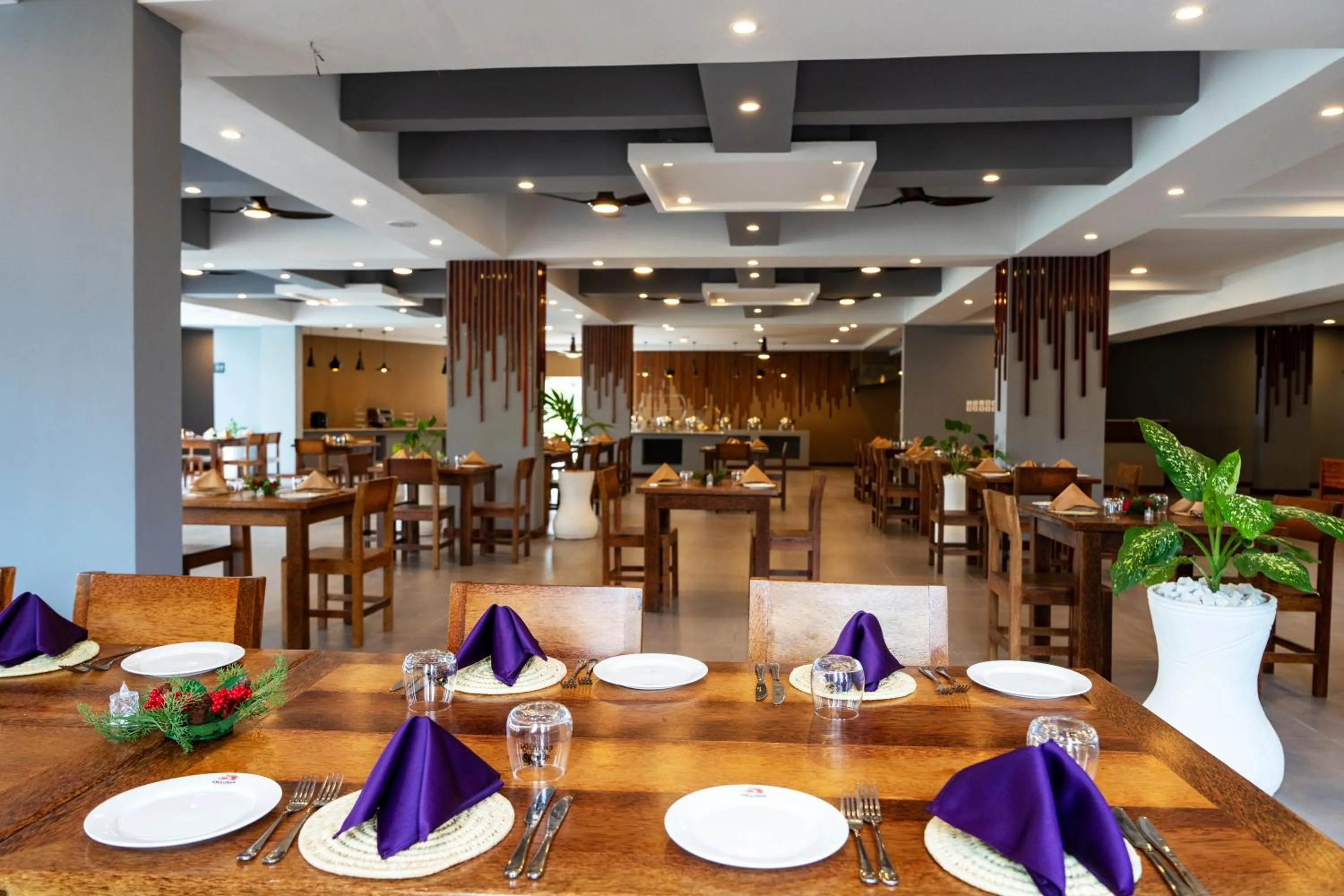 Restaurant/places to eat in Blue Ocean Resort & Residences