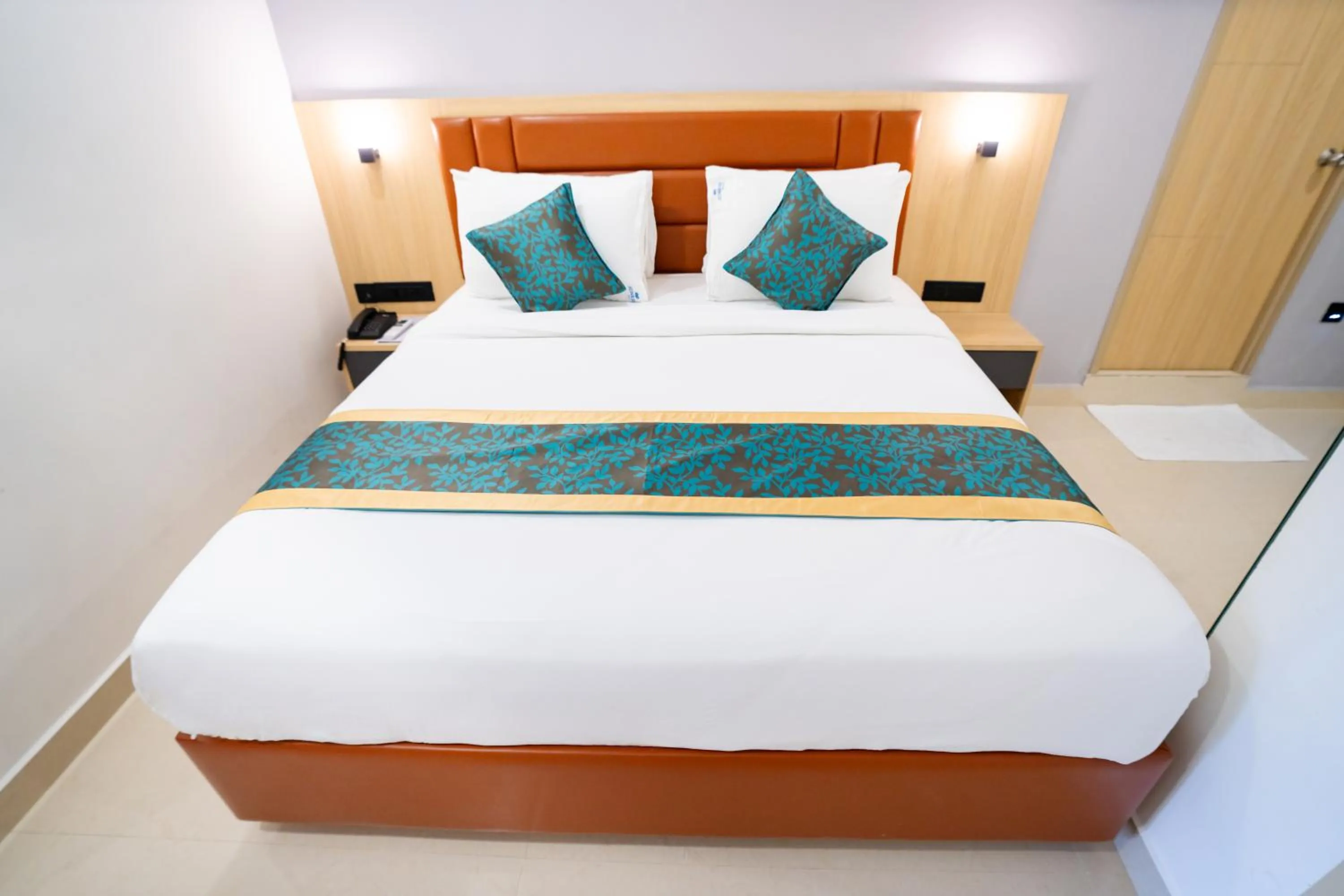 Bedroom, Bed in Sunrise Business Hotel, S R Nagar - Ameerpet