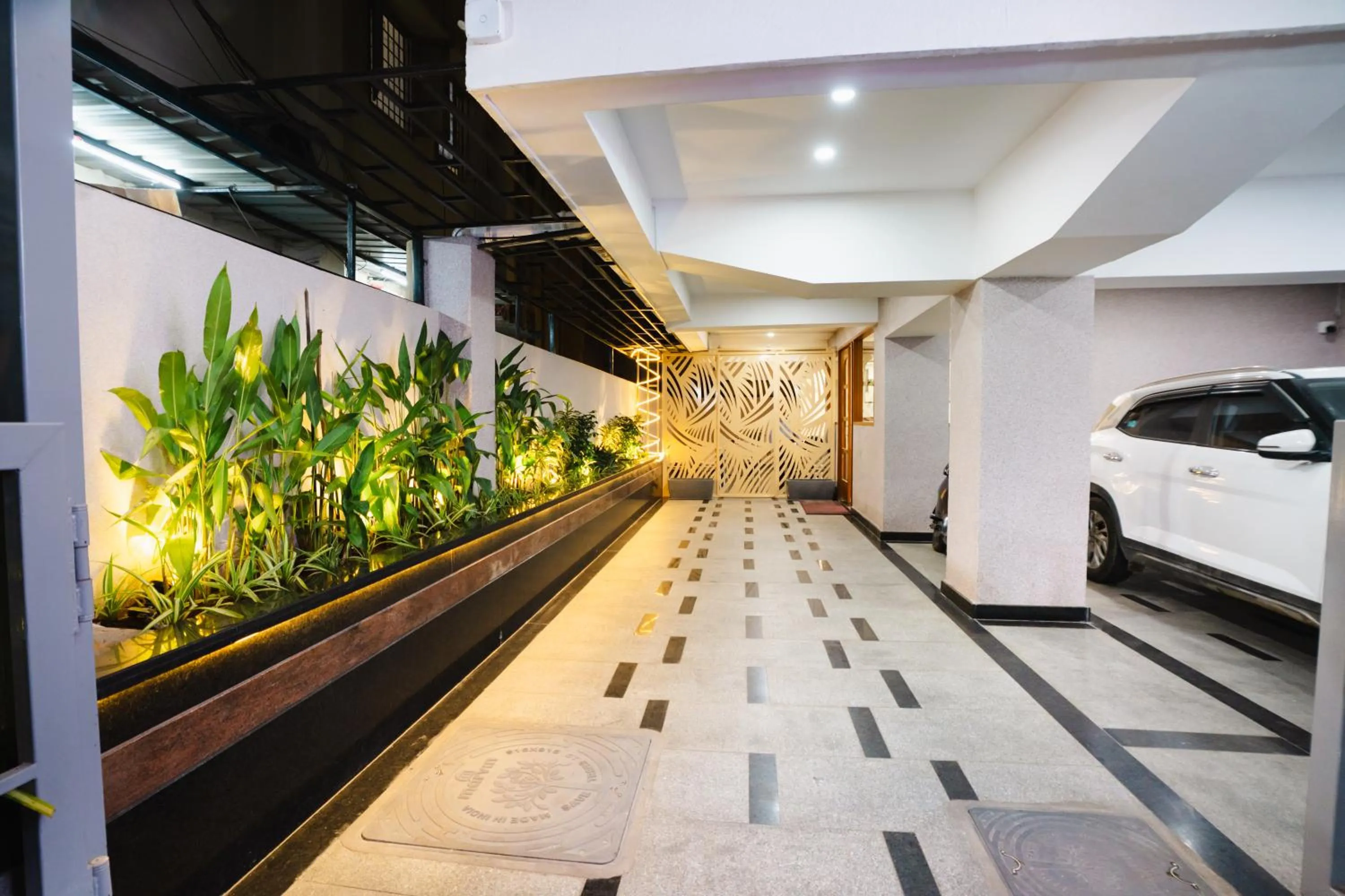 Parking in Sunrise Business Hotel, S R Nagar - Ameerpet