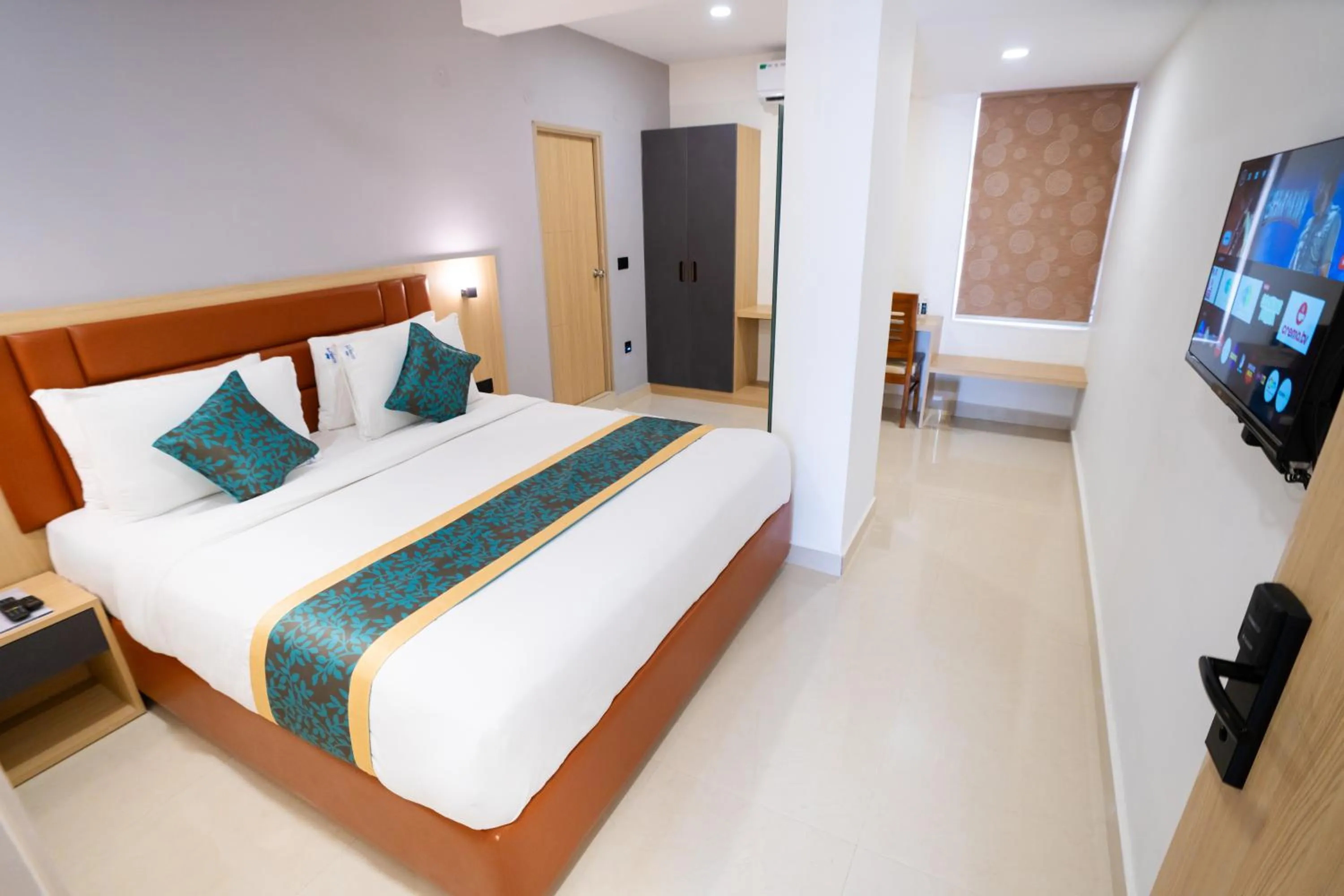 Photo of the whole room, Bed in Sunrise Business Hotel, S R Nagar - Ameerpet