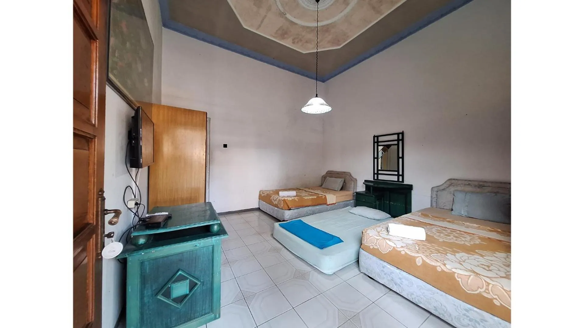 Bedroom, Bed in PLUM Hotel Palereman Batu