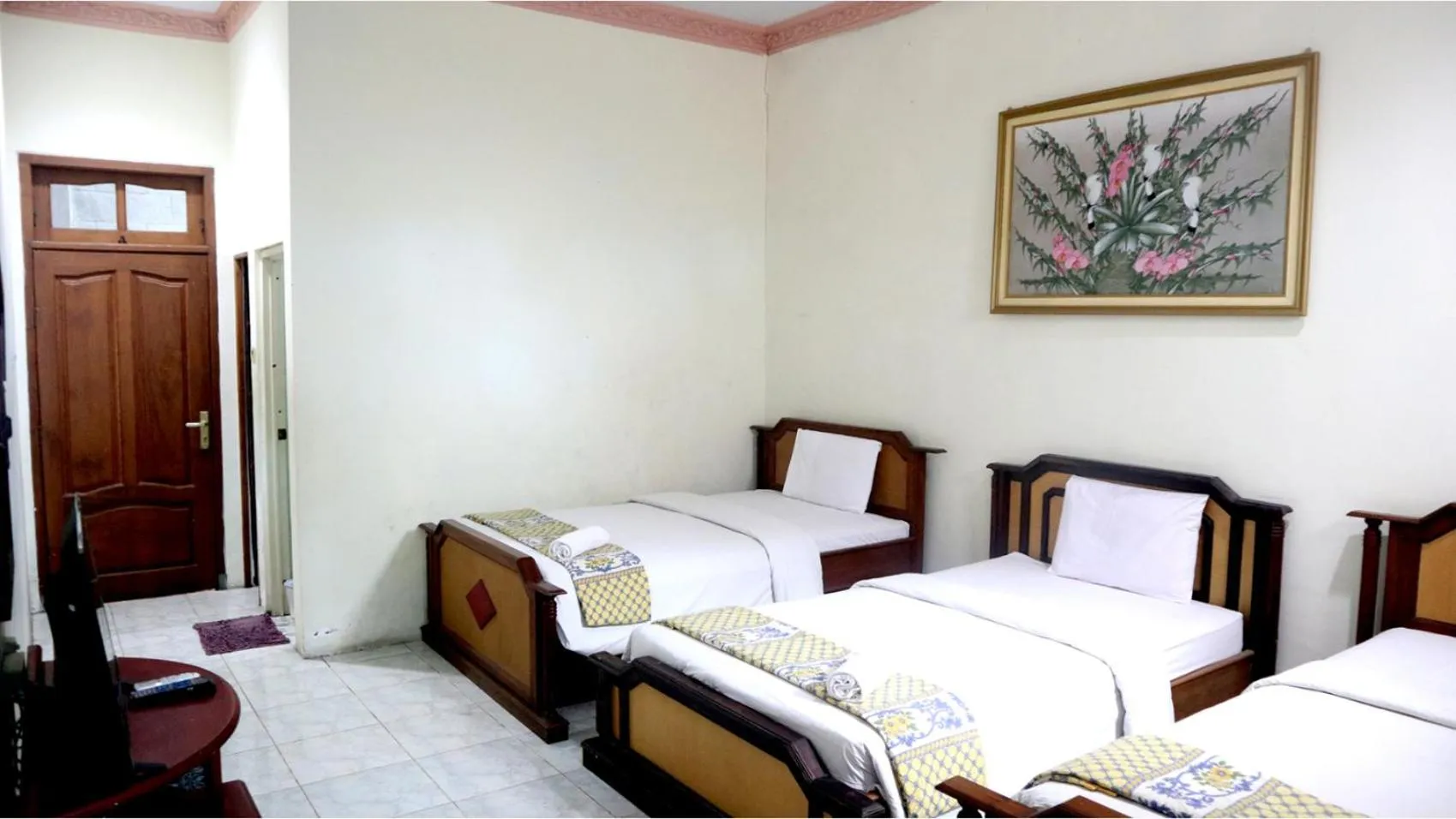 Bedroom, Bed in PLUM Hotel Palereman Batu