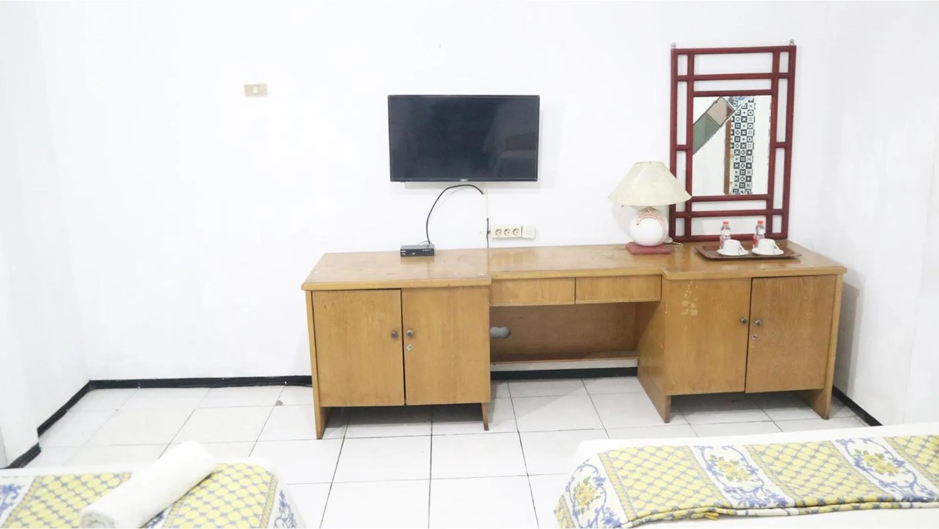 Bedroom, Bed in PLUM Hotel Palereman Batu