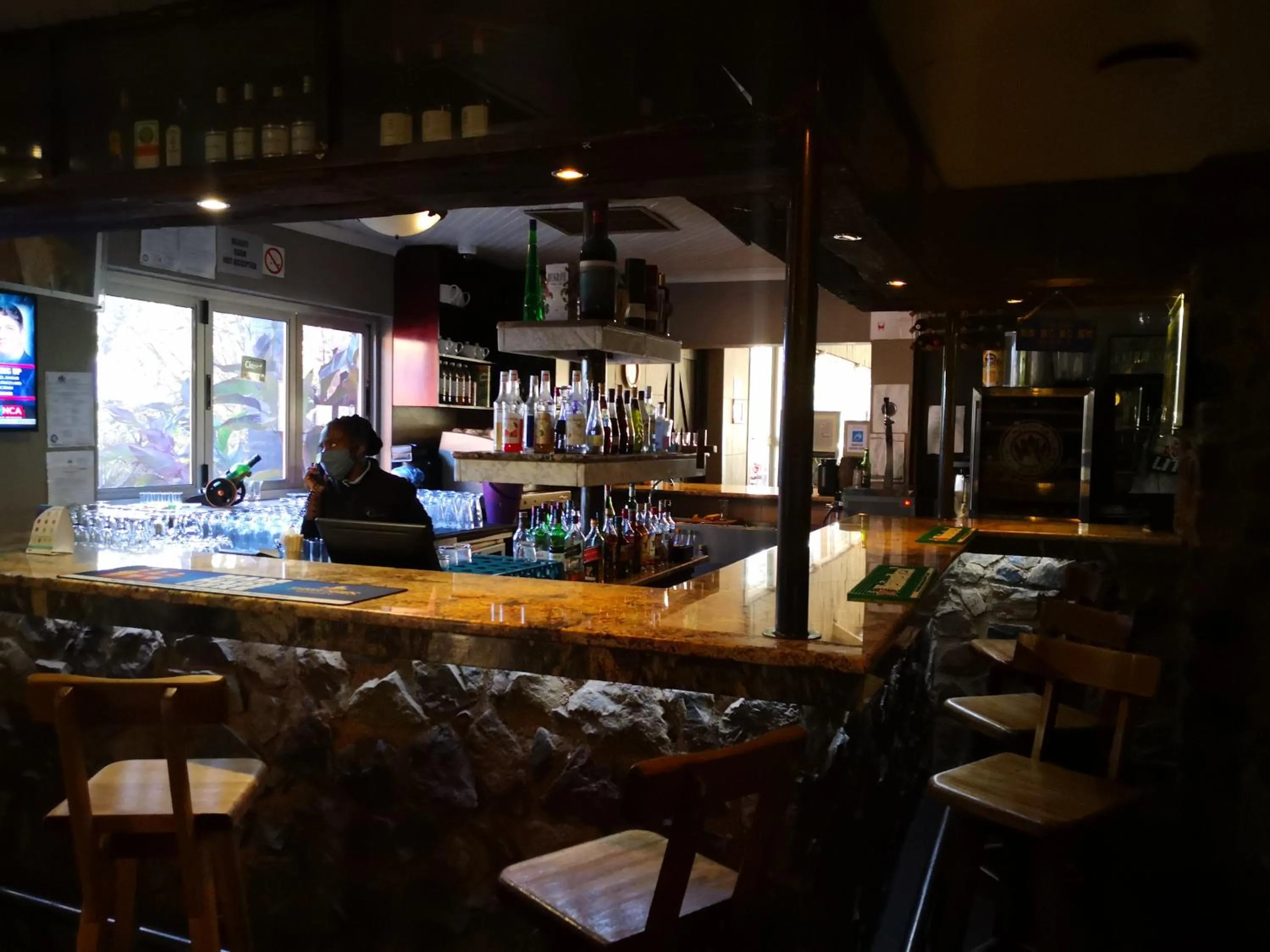 Lounge or bar in Riverstone Lodge