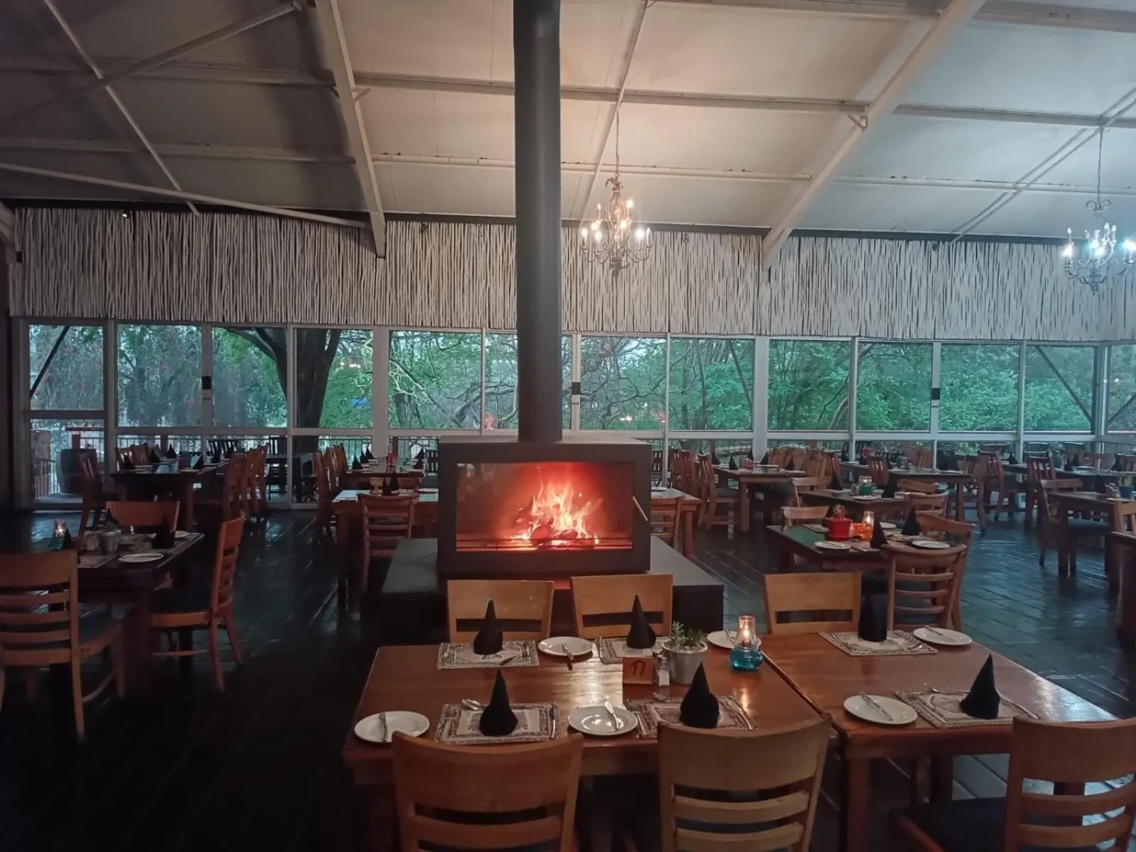 Restaurant/places to eat in Riverstone Lodge