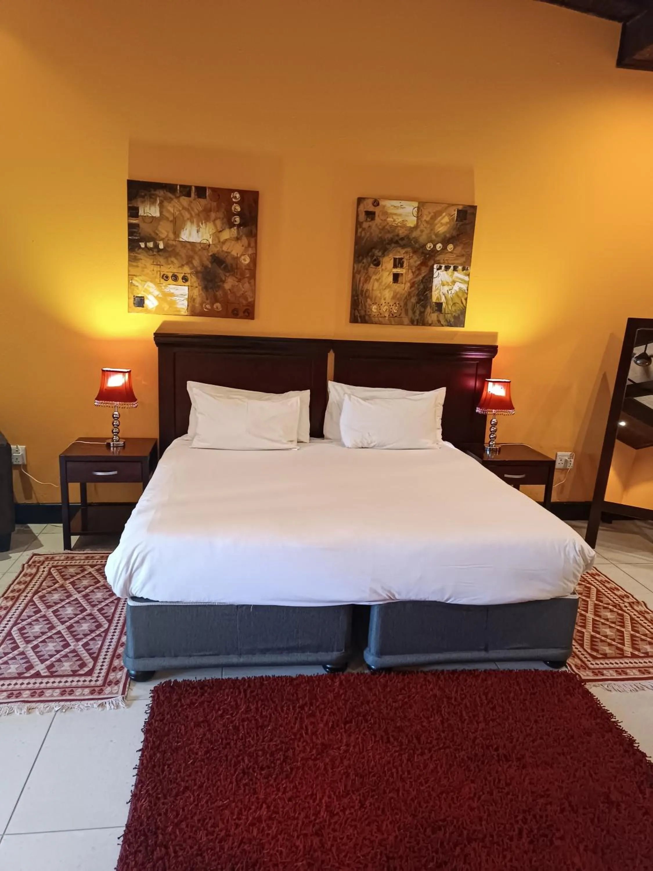 Bedroom, Bed in Riverstone Lodge