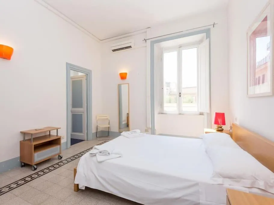 Vatican Comfortable Sunny Apartment