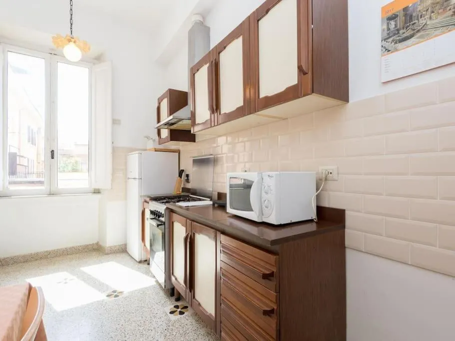 Vatican Comfortable Sunny Apartment