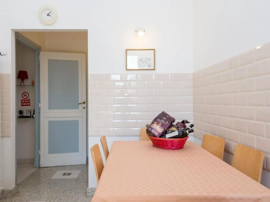 Vatican Comfortable Sunny Apartment