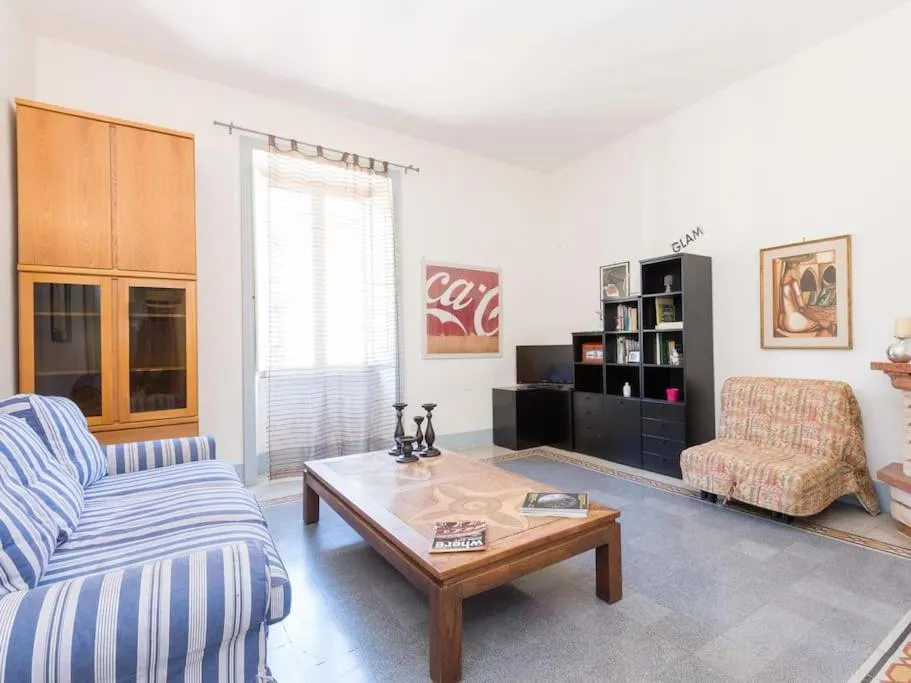 Vatican Comfortable Sunny Apartment