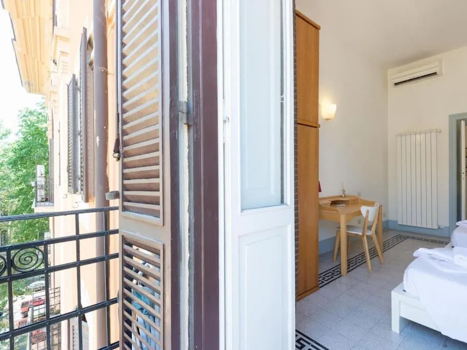 Vatican Comfortable Sunny Apartment