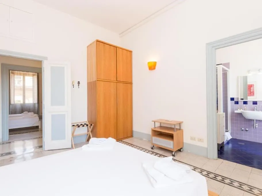 Vatican Comfortable Sunny Apartment