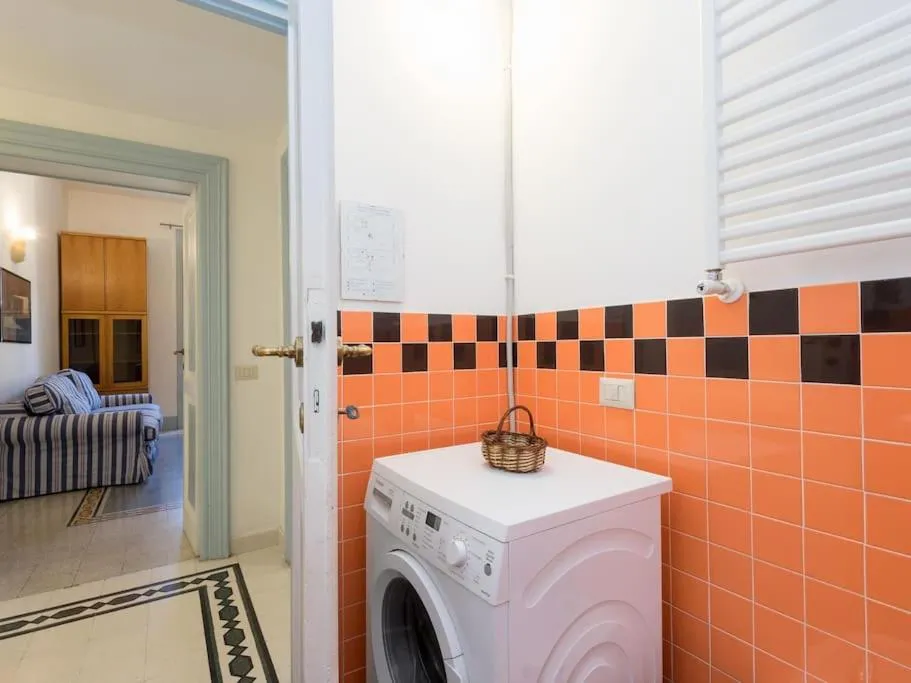 Vatican Comfortable Sunny Apartment
