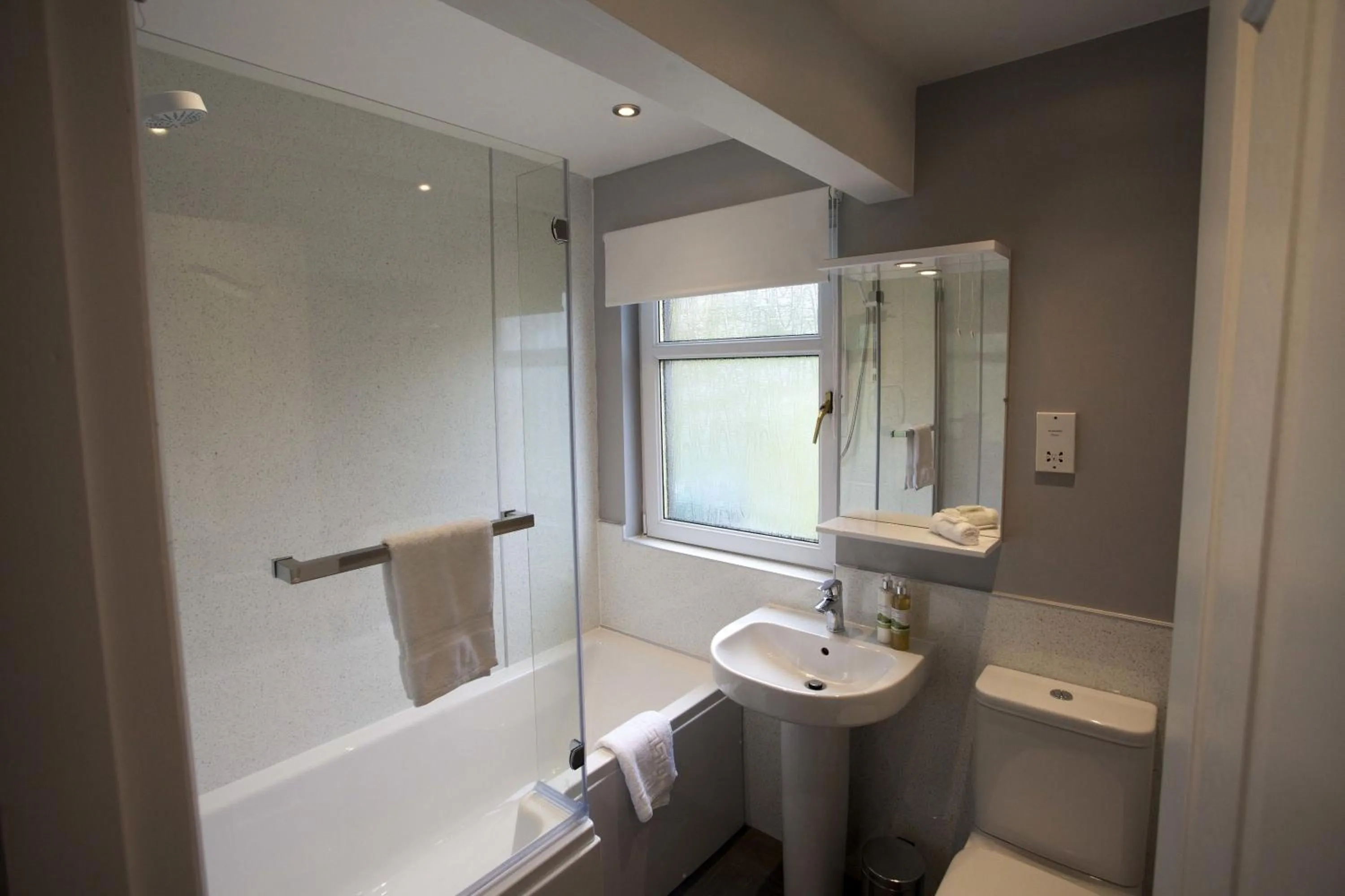 Family Room with Bathroom in The Corries B&B