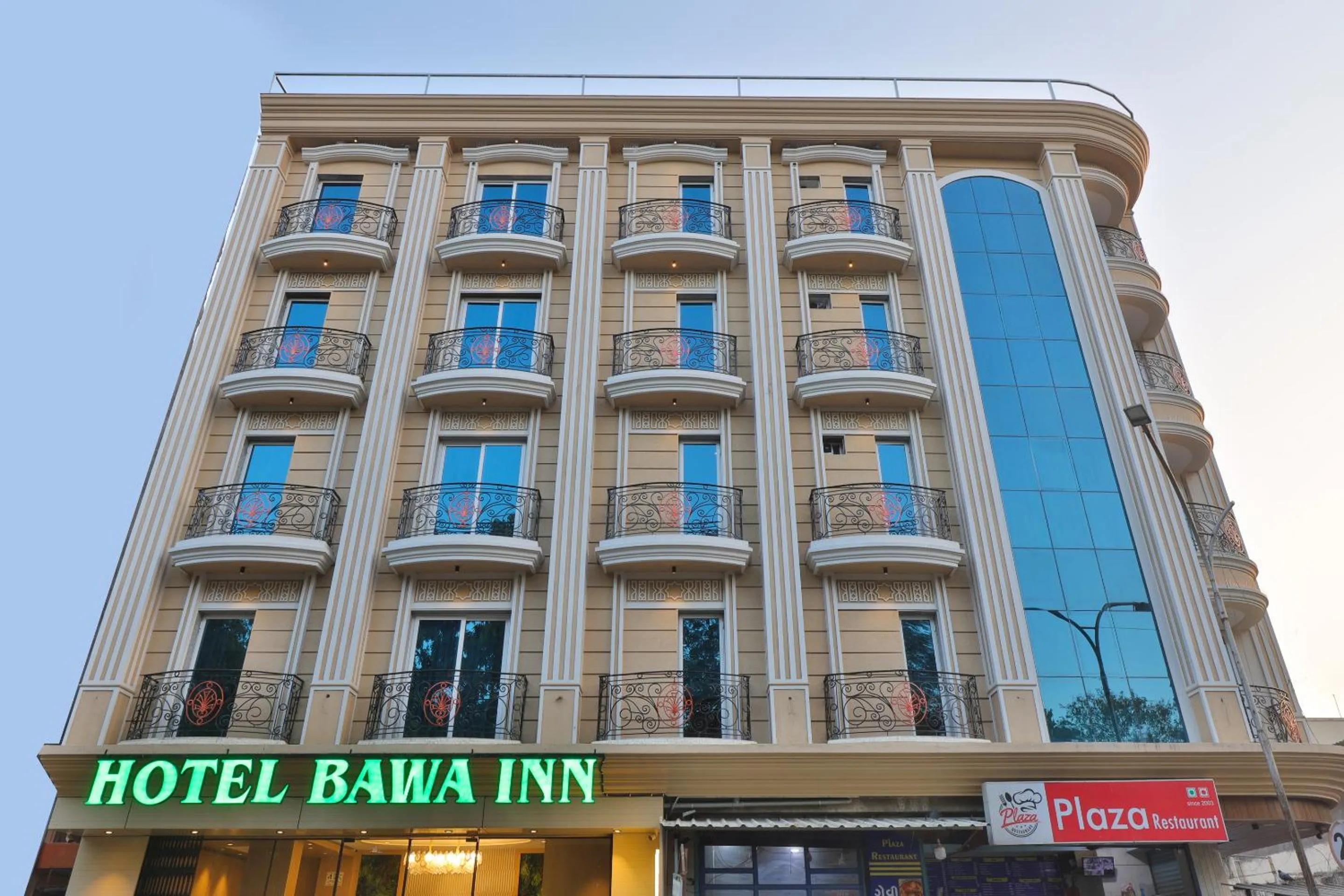Property building in Hotel Bawa Inn