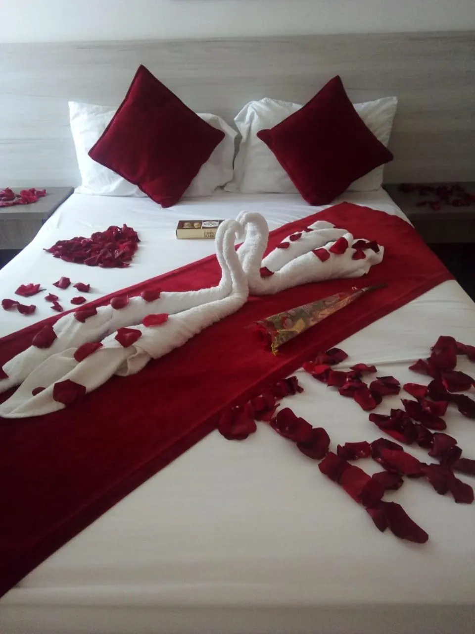 Bed in Mintaka Hotel + Lounge