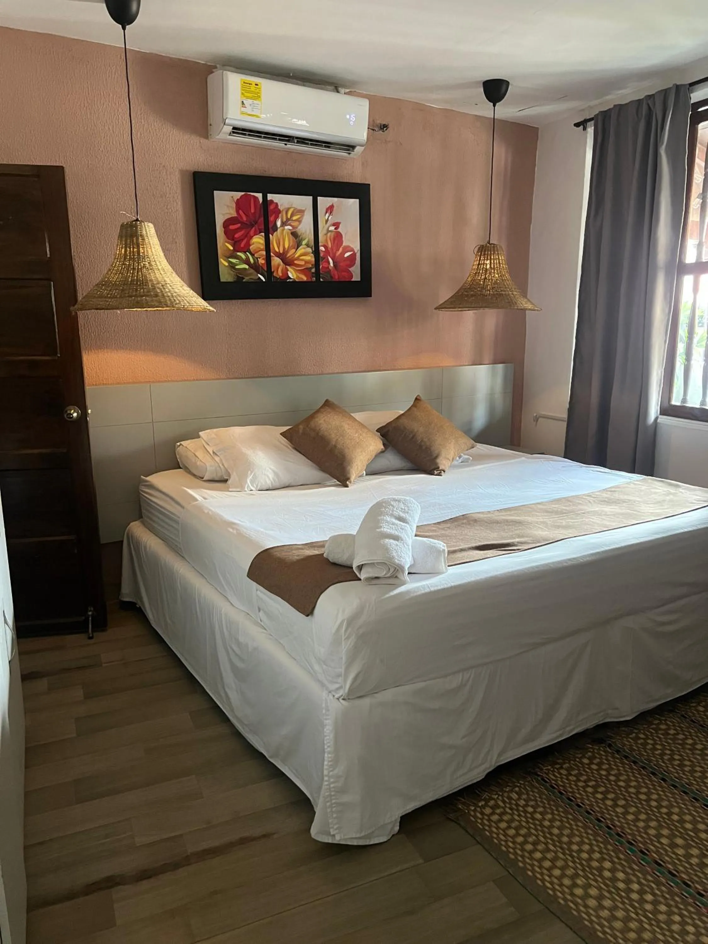 Photo of the whole room, Bed in Santa Alejandría Hotel