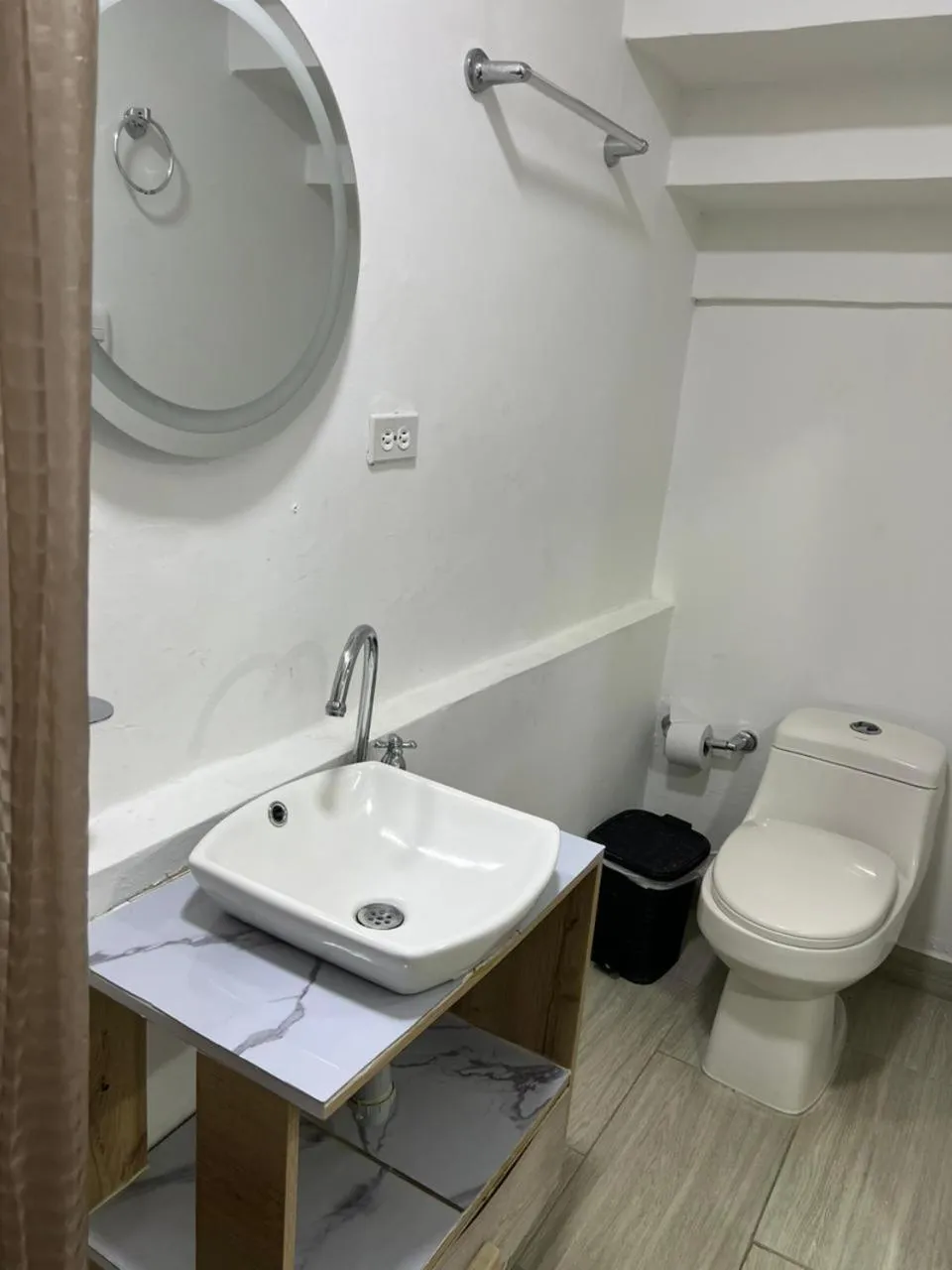 Toilet in Santa Alejandría Hotel