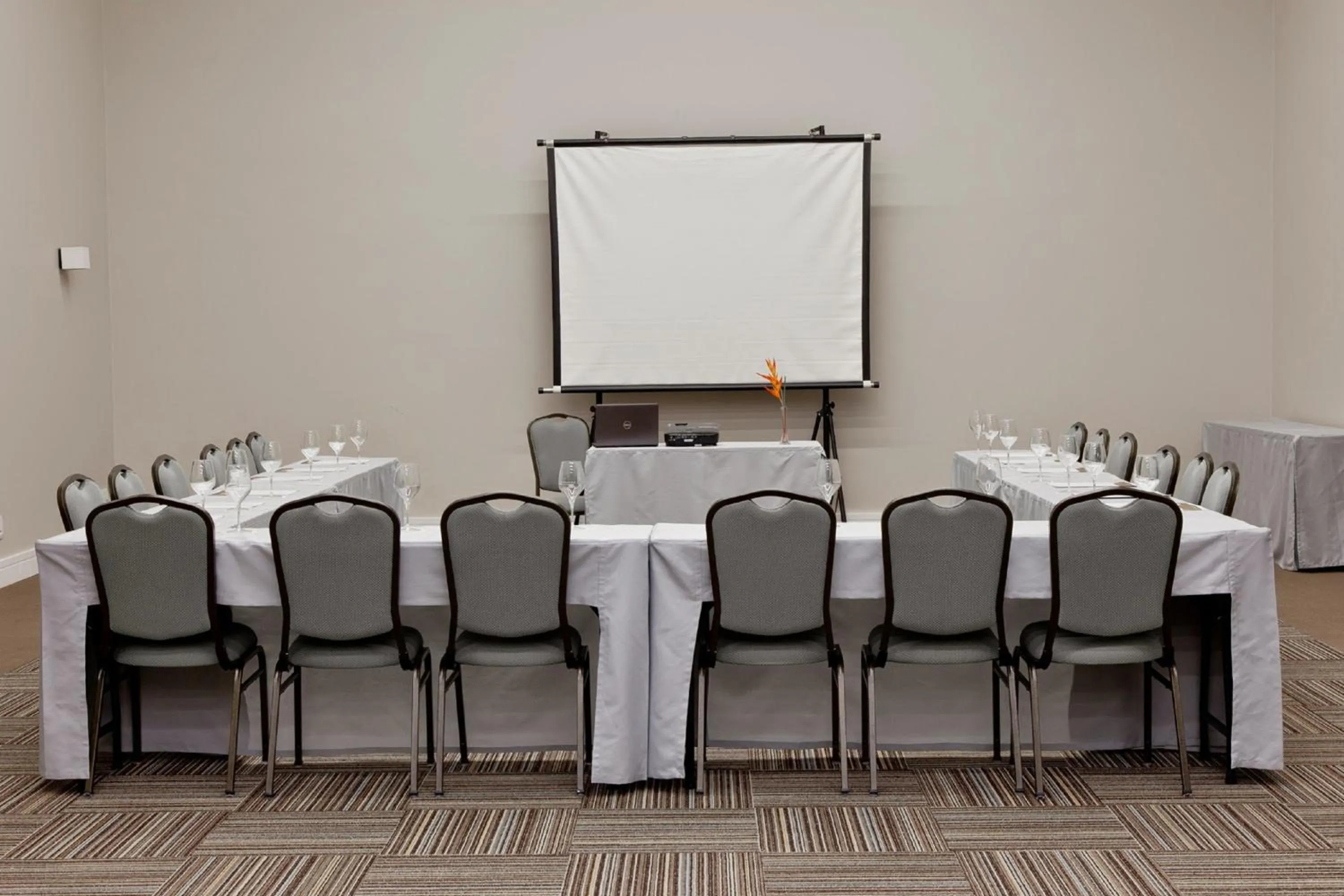 Business facilities in Golden Tulip São José dos Campos