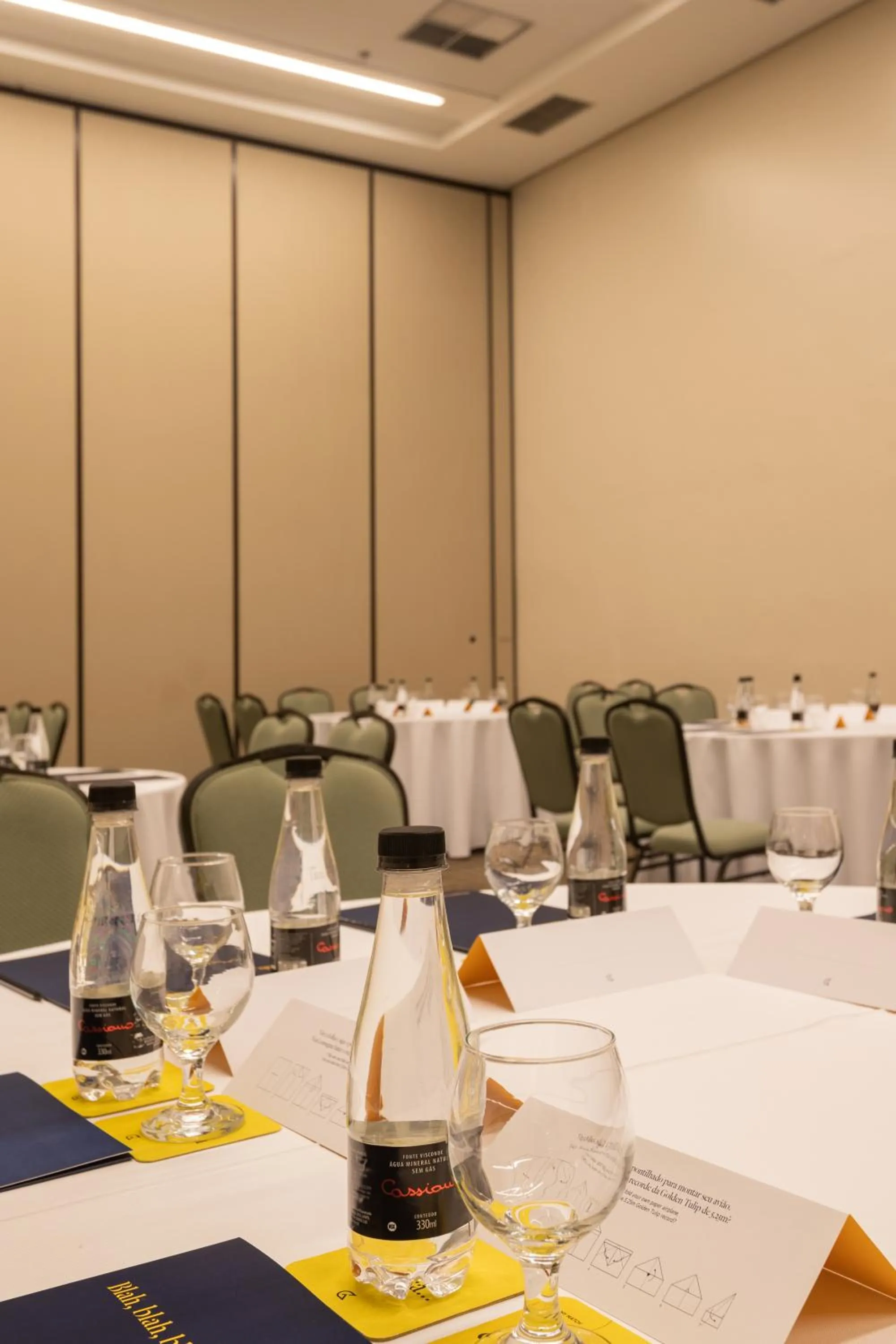 Meeting/conference room in Golden Tulip São José dos Campos
