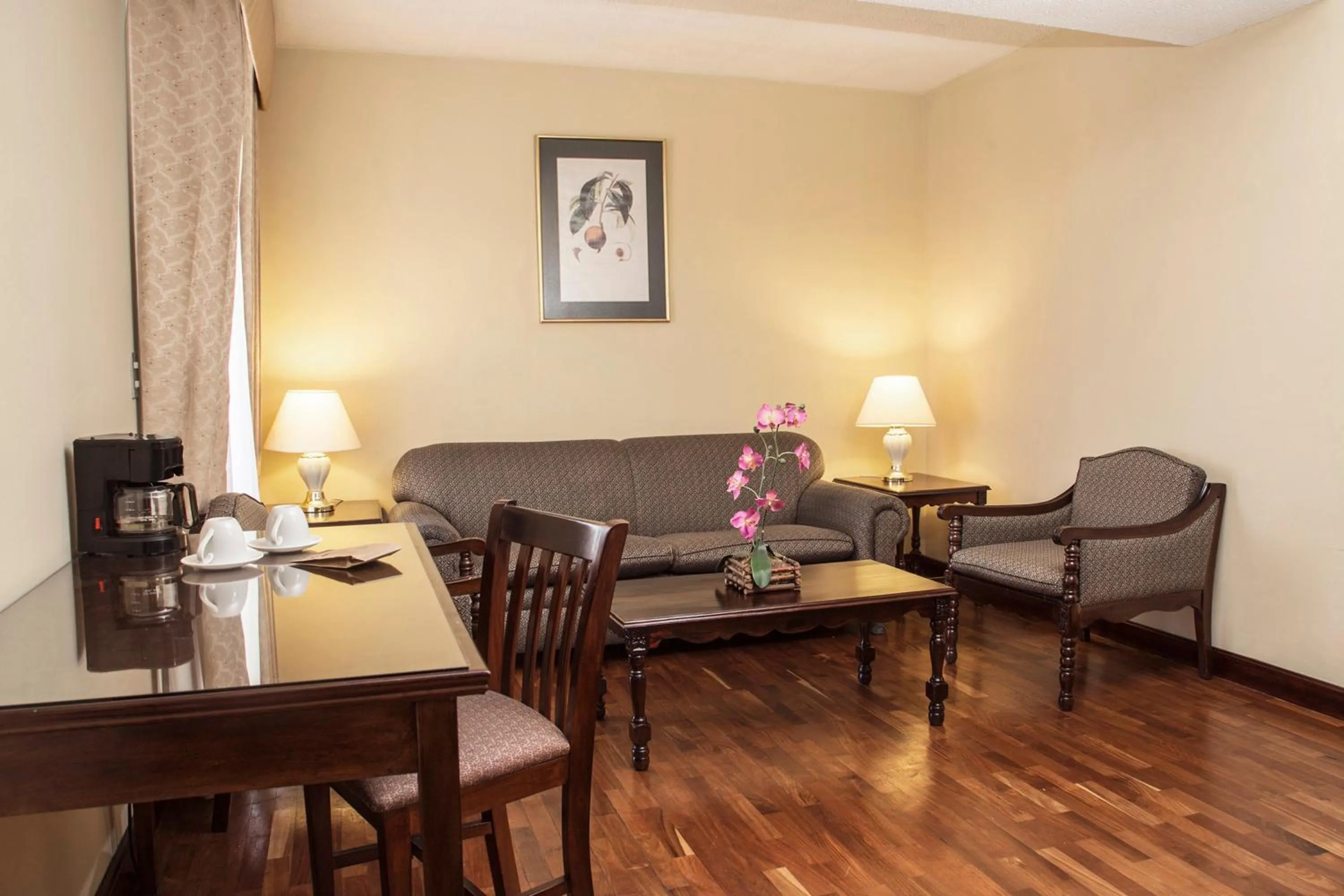 Living room in Conquistador Hotel & Conference Center