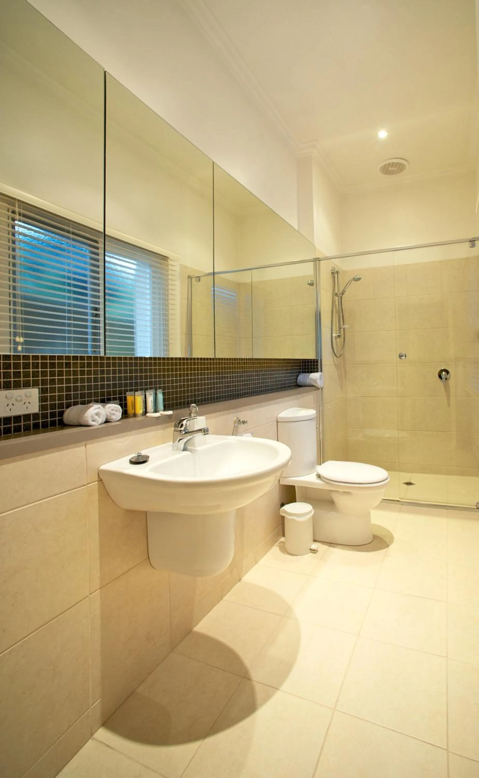 Bathroom in Plantation House at Whitecliffs Bed and Breakfast