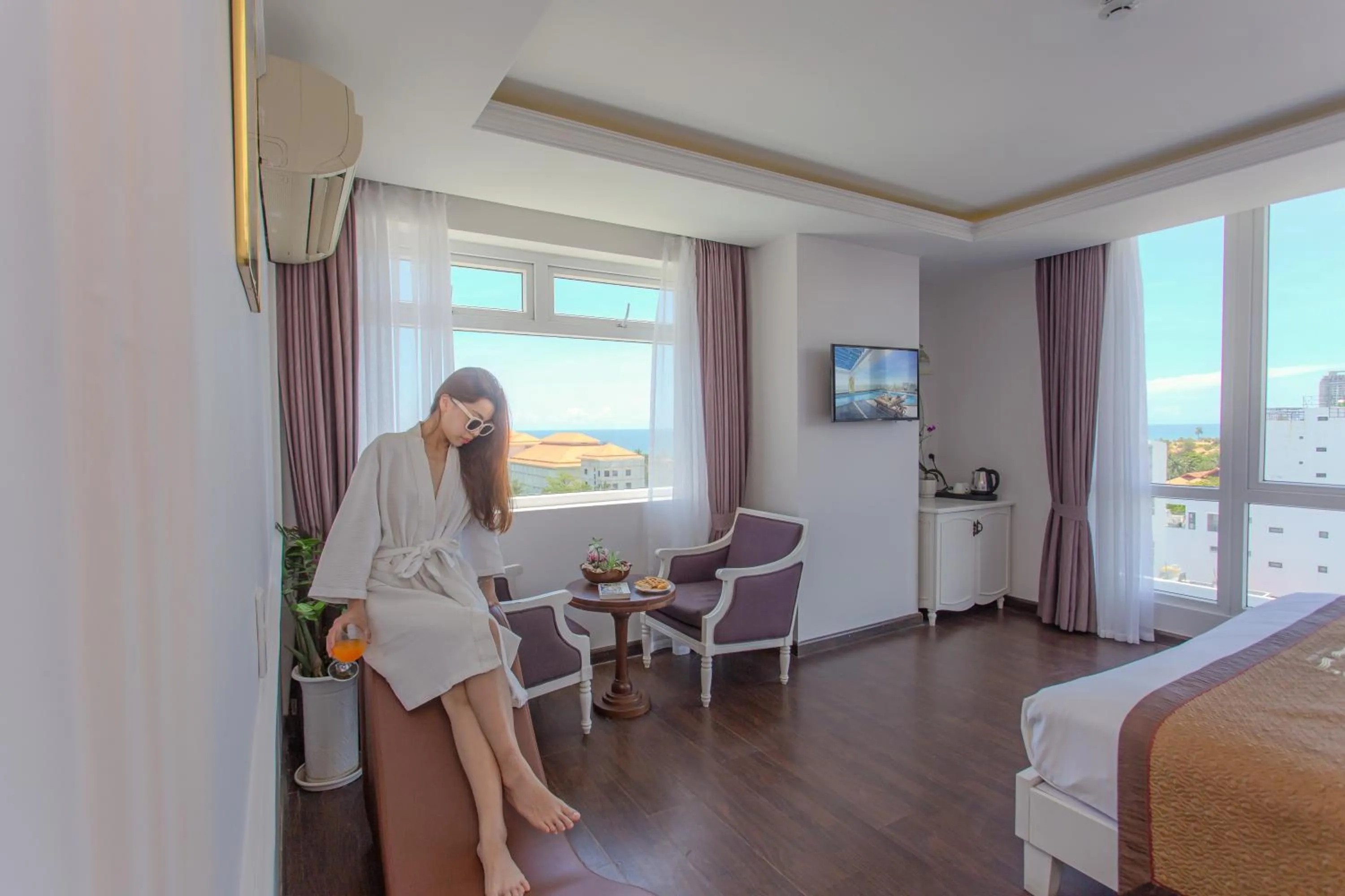 Photo of the whole room, Bed in Sea Phoenix Hotel Da Nang