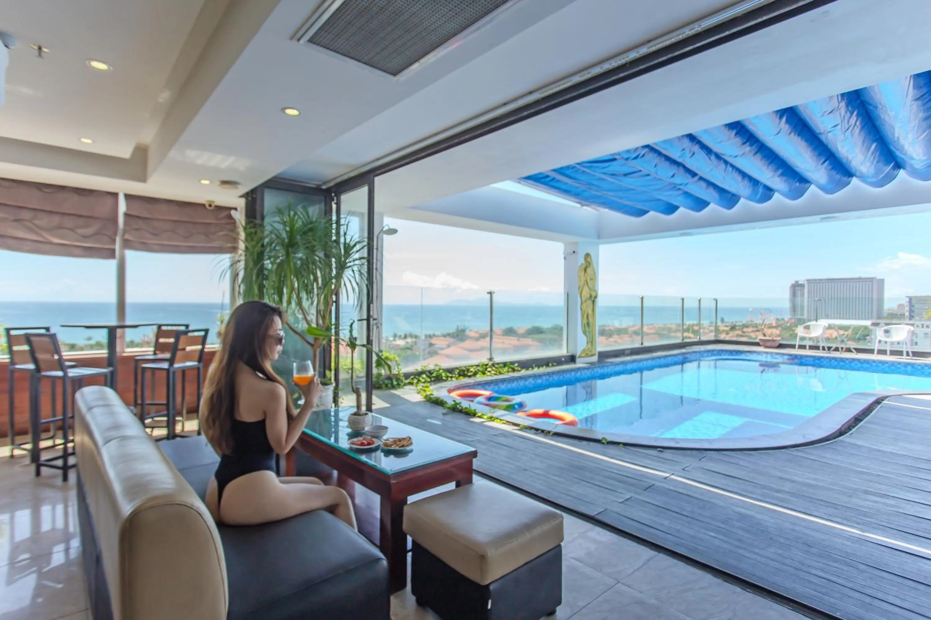 Swimming pool in Sea Phoenix Hotel Da Nang