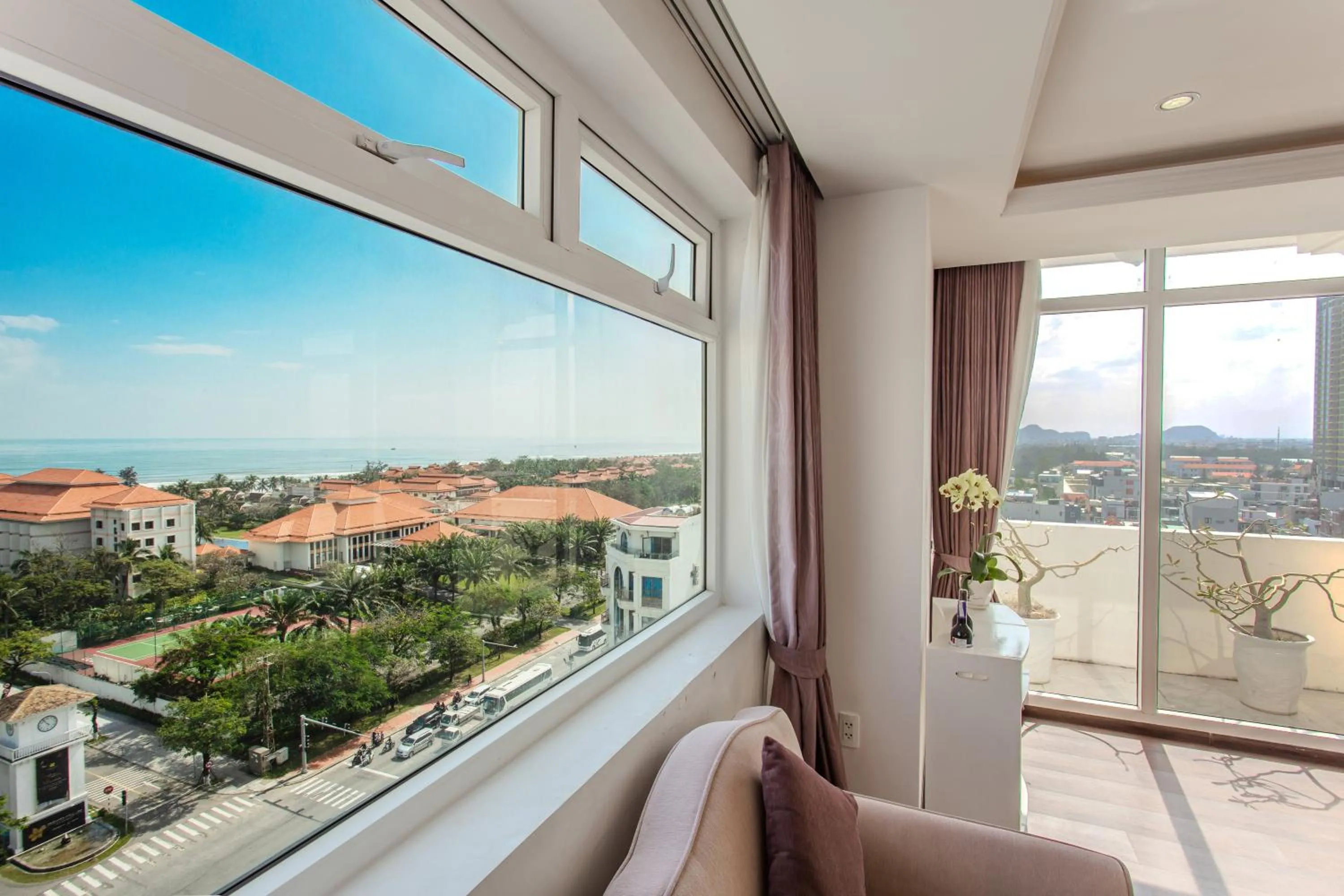 Day in Sea Phoenix Hotel Da Nang