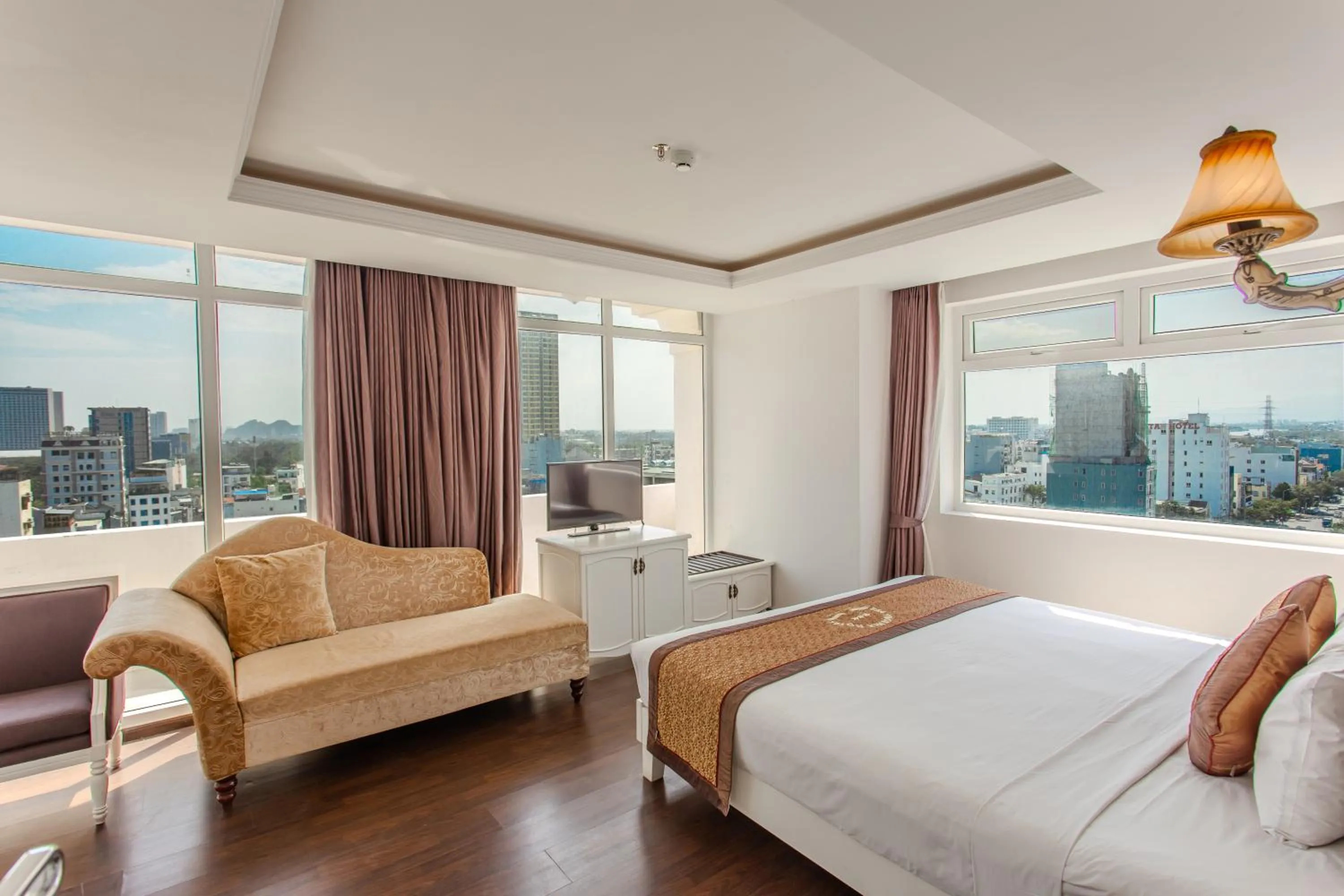 Bedroom, Bed in Sea Phoenix Hotel Da Nang
