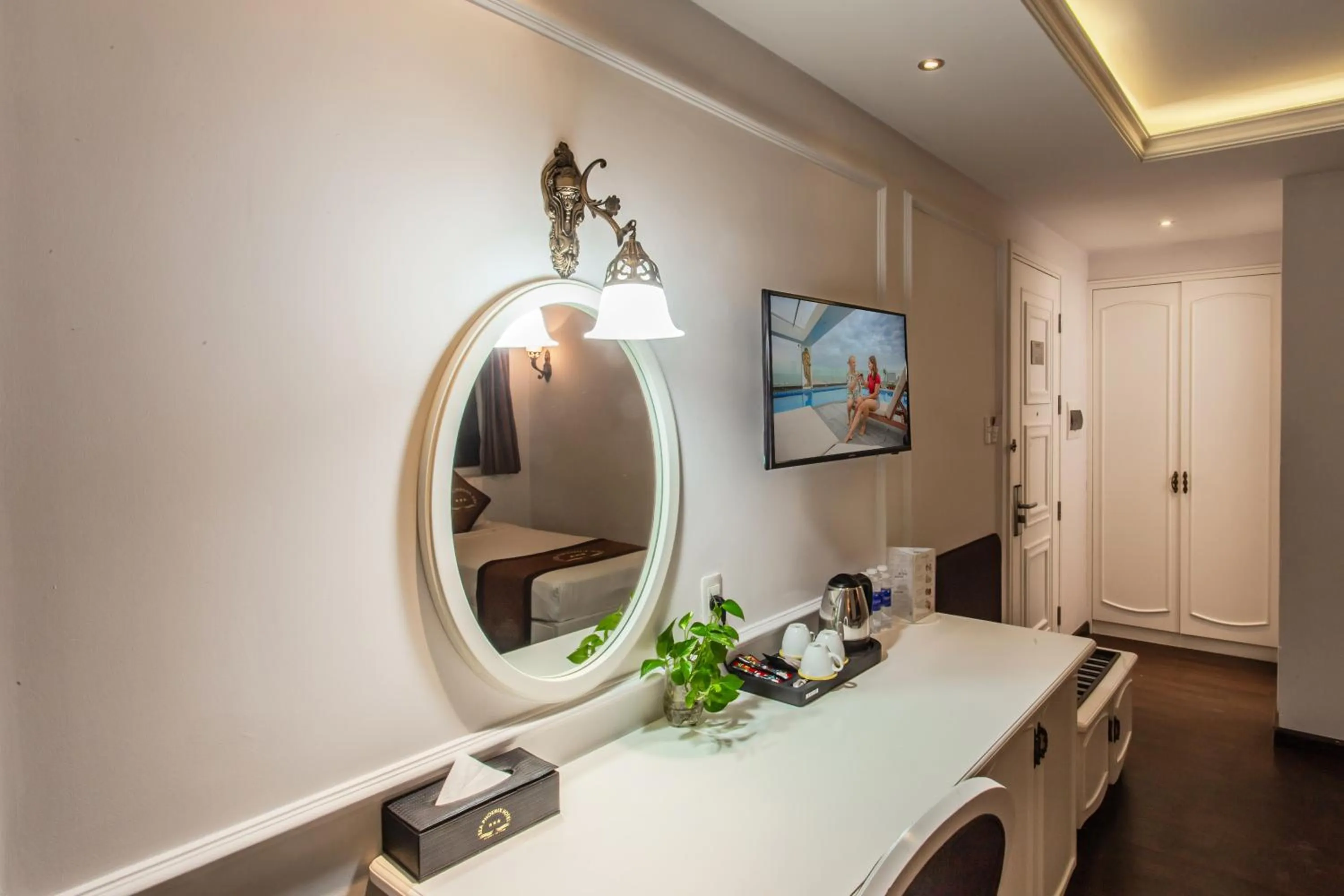 TV and multimedia in Sea Phoenix Hotel Da Nang