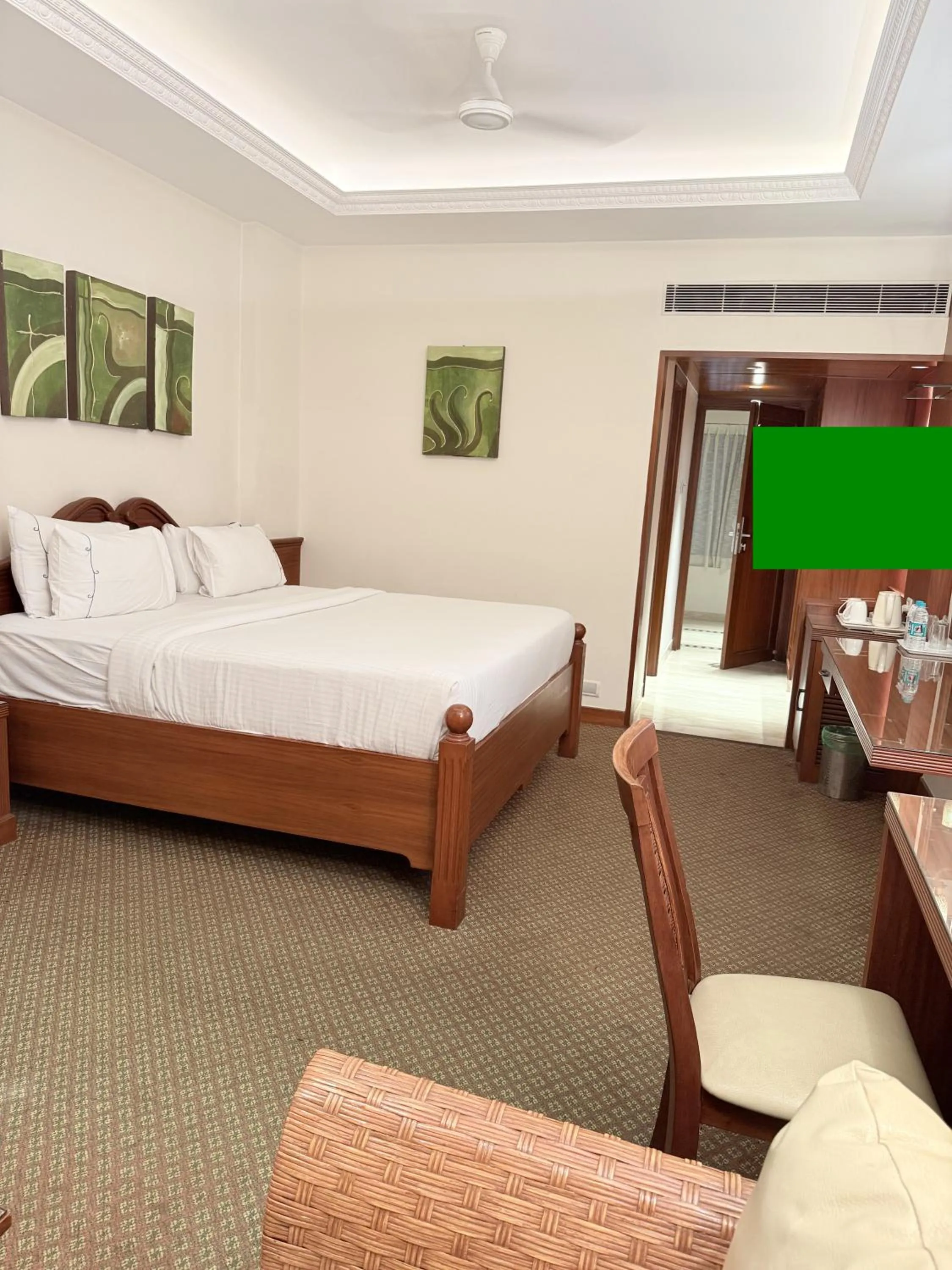 Bed in Cenneys Gateway - Pride of Salem