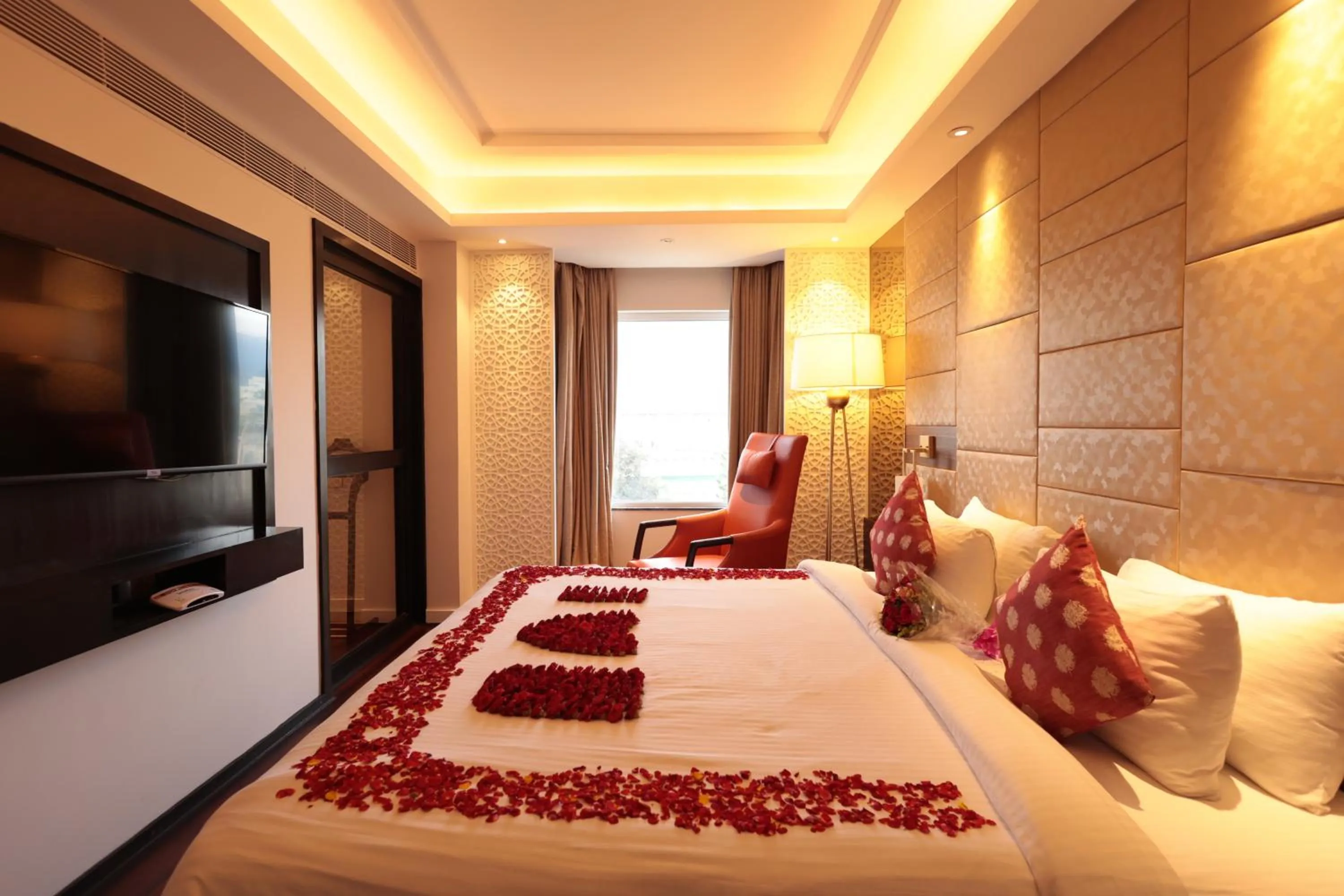 Bed in Cenneys Gateway - Pride of Salem